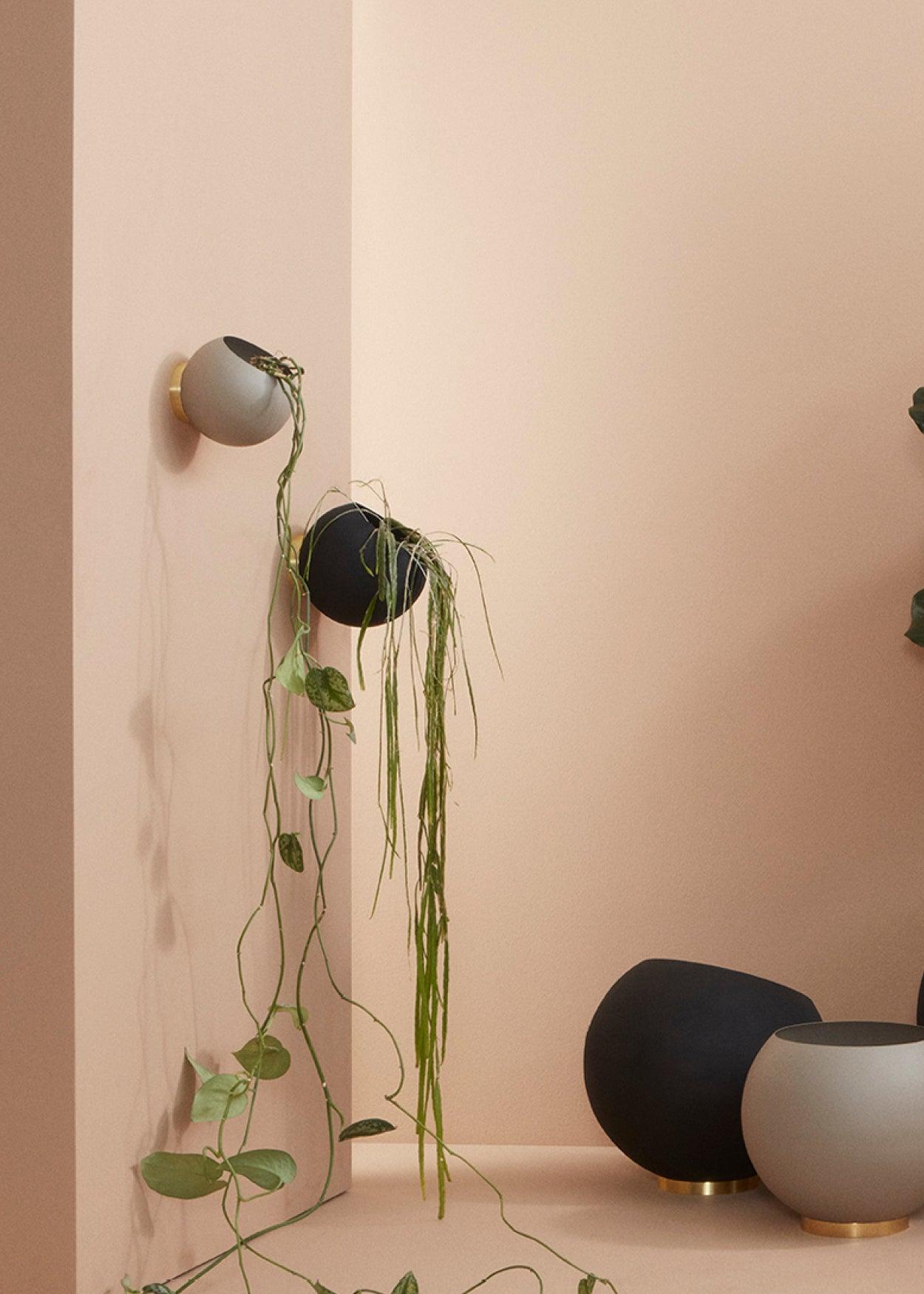 Osłonka ścienna GLOBE taupe AYTM Eye on Design