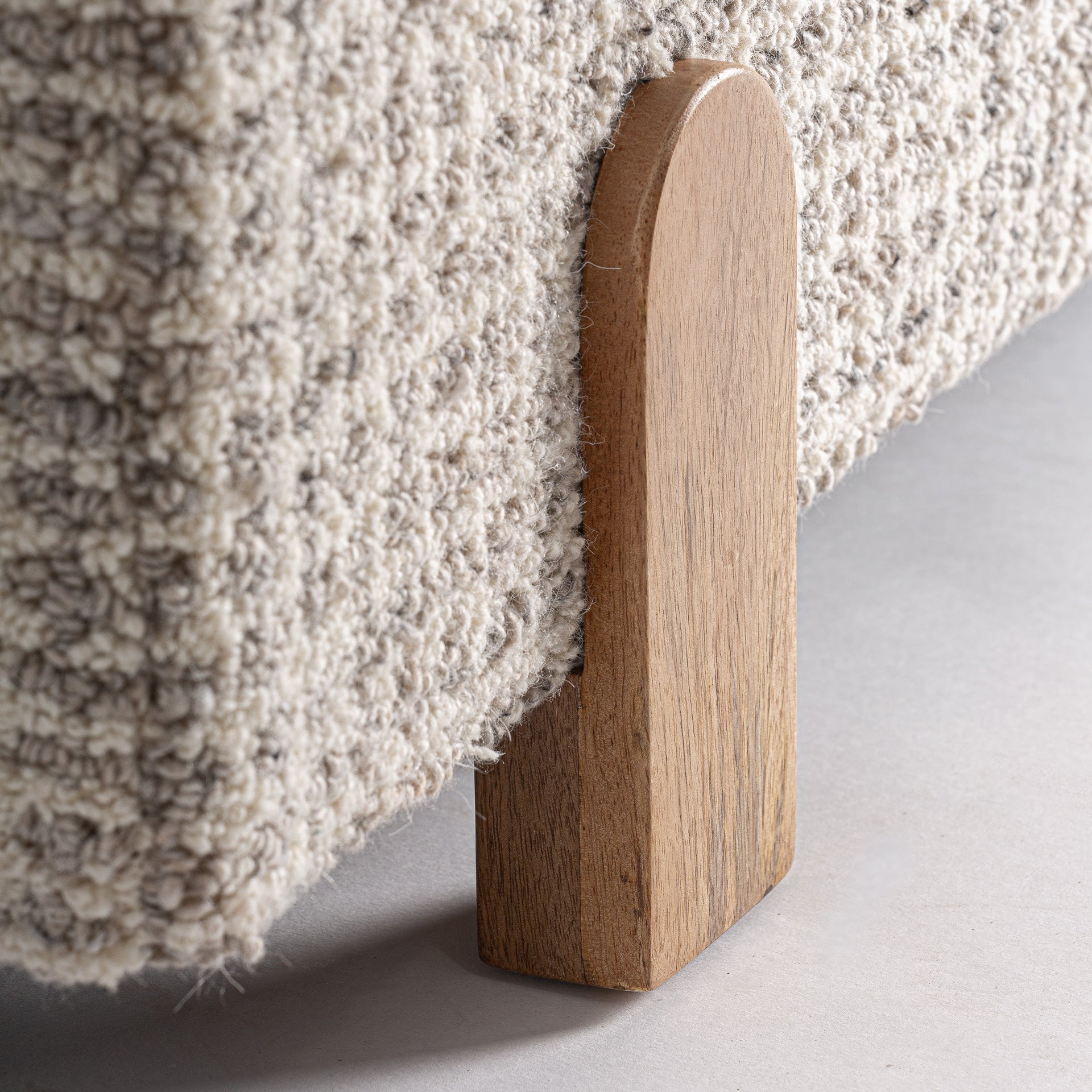 Bank BECCLES beige schapenvacht