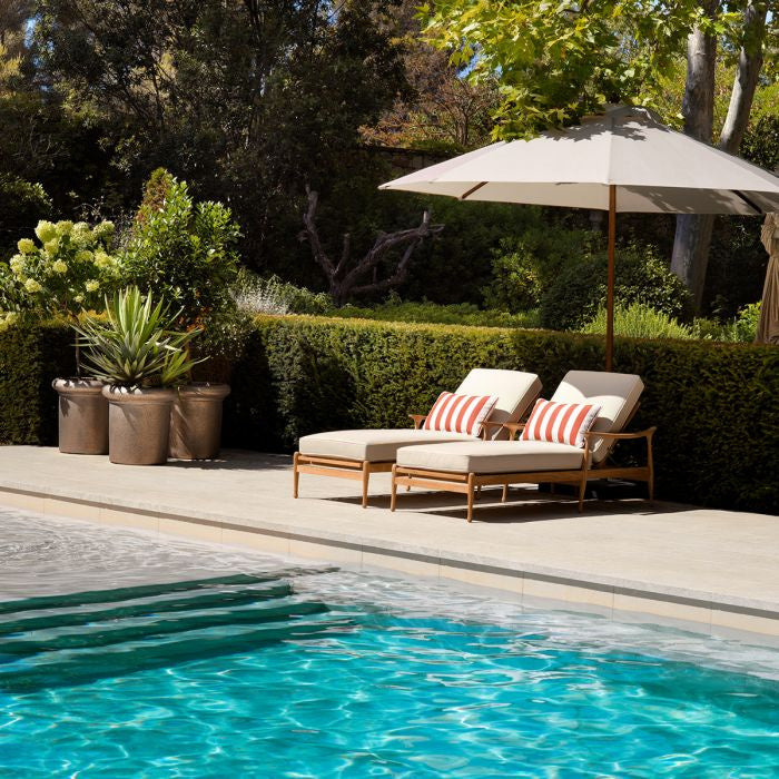 Ligstoel MANZO gebroken wit