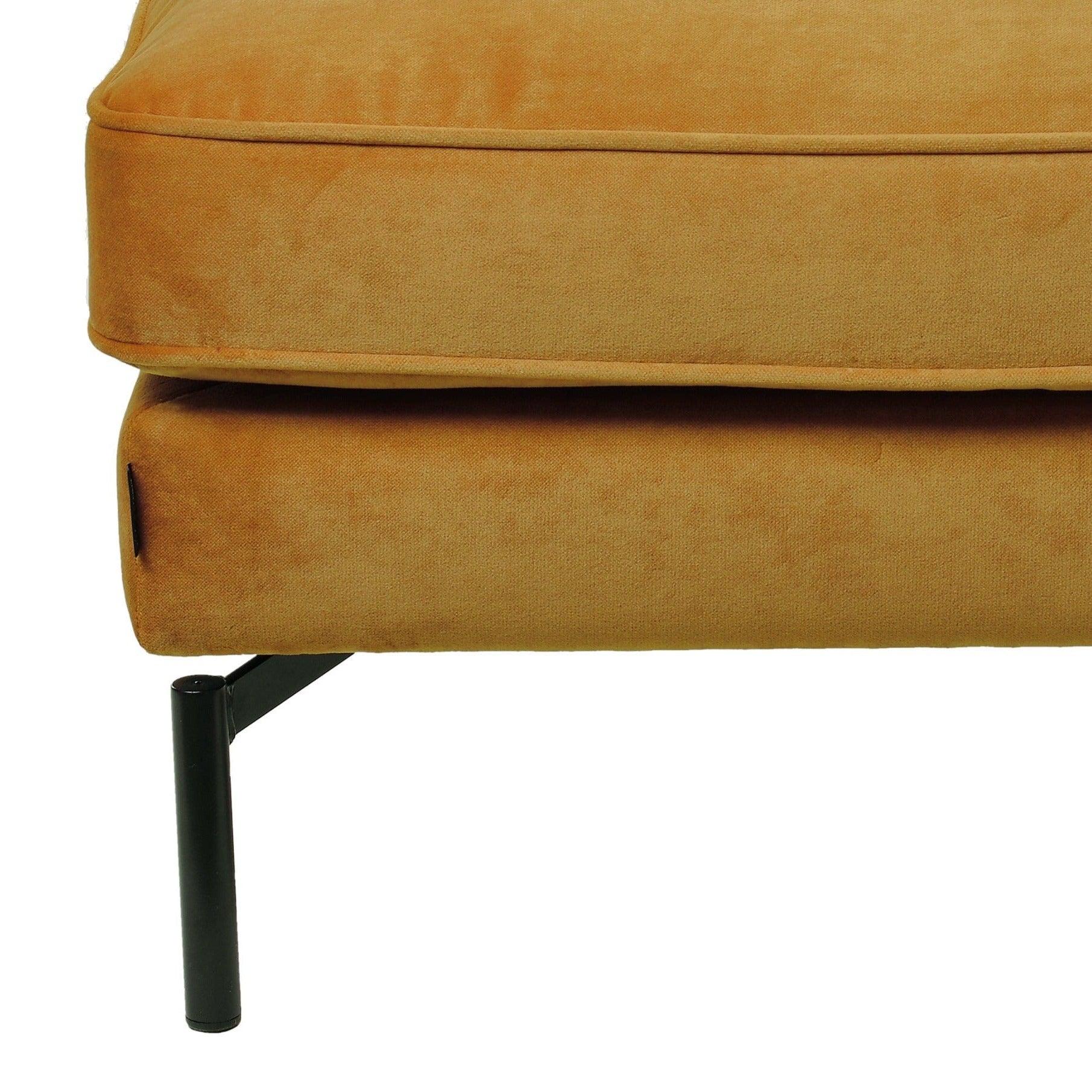 Puf aksamitny PPno.2 złoty Pols Potten Eye on Design