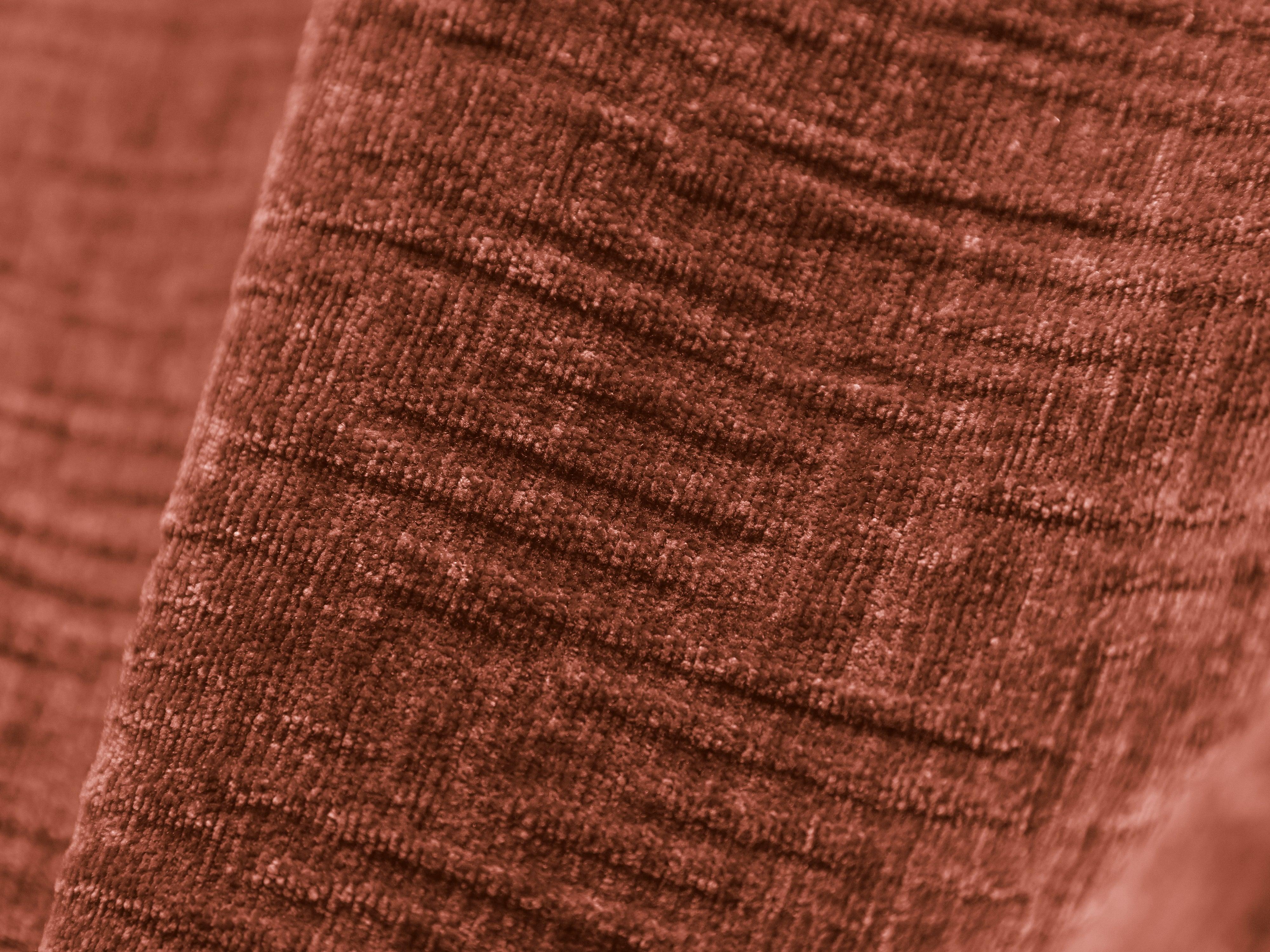 Puf w tkaninie szenilowej VANDA terracotta Mazzini Sofas Eye on Design