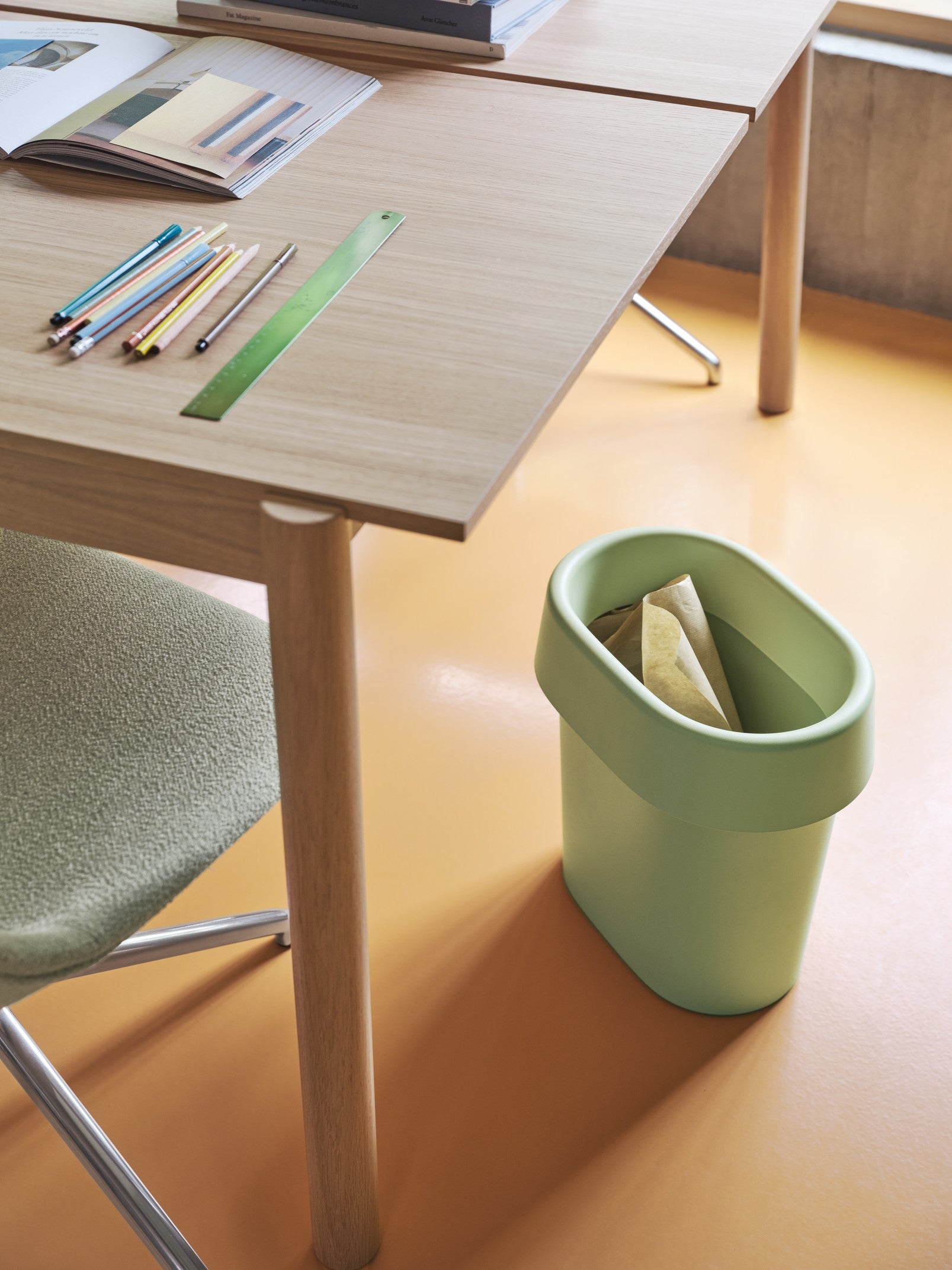 LINEAR SYSTEM Oak Veneer Office Table