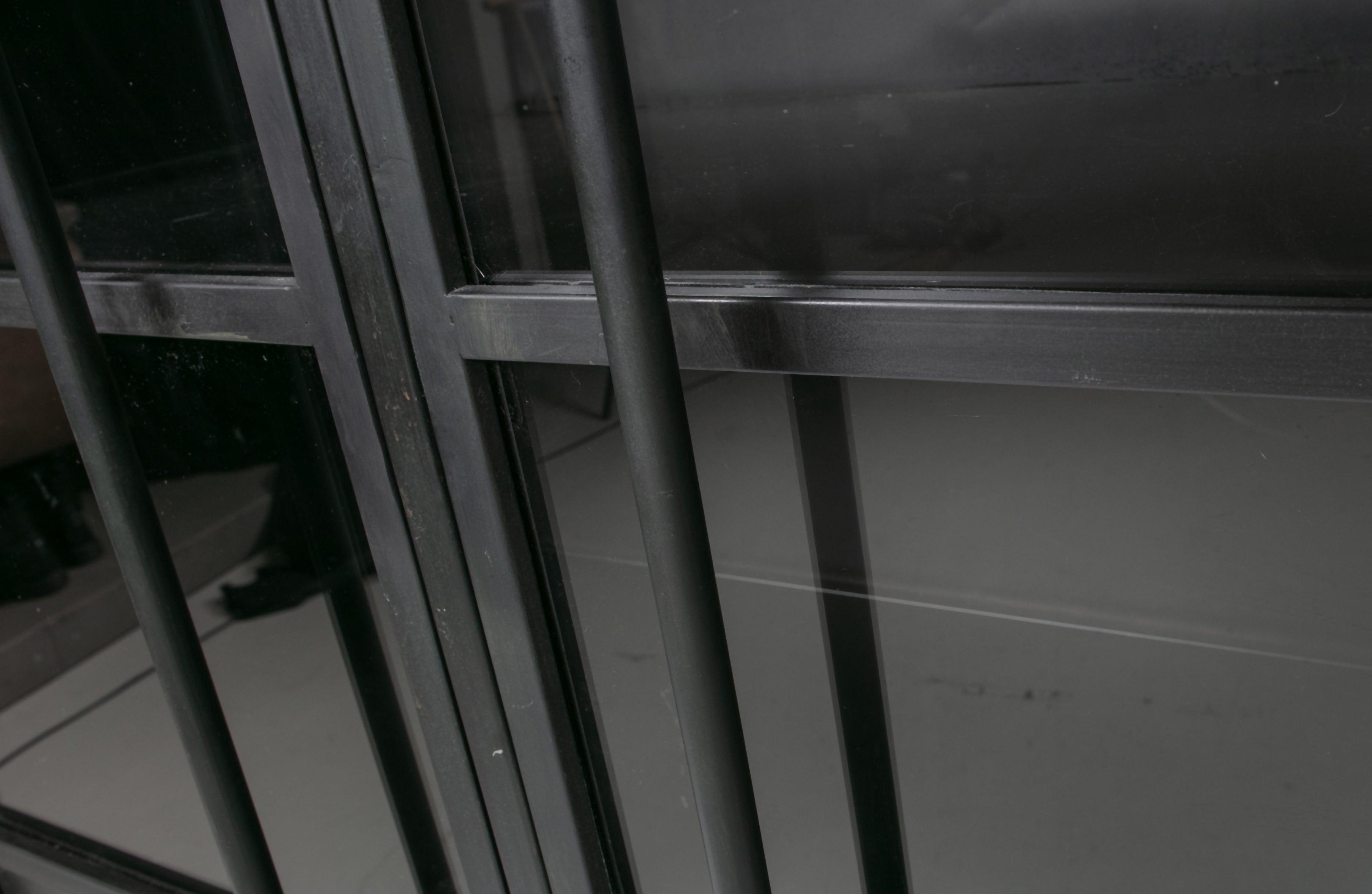 Regał EXHIBIT czarny Be Pure Eye on Design