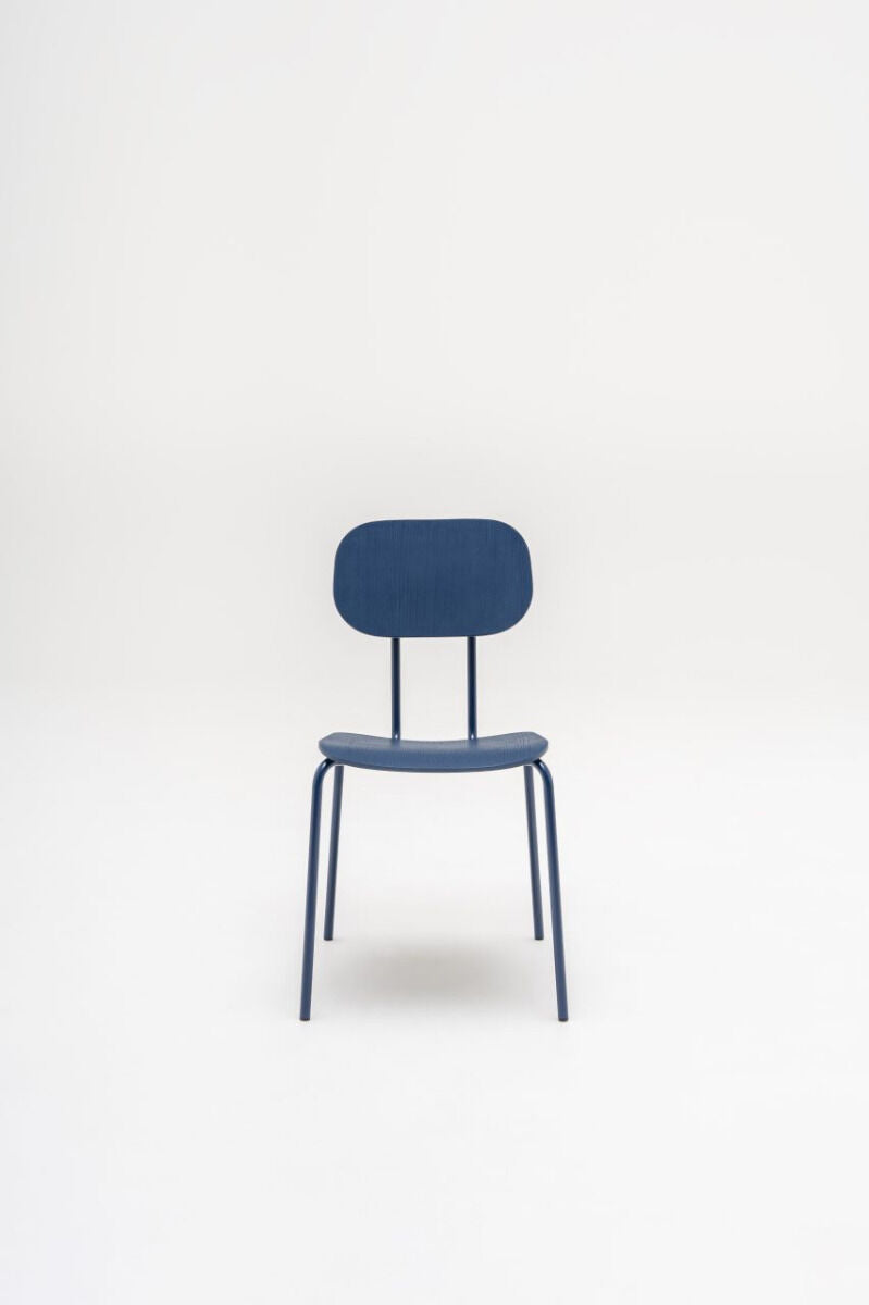 Krzesło NEW SCHOOL jasnoszara podstawa do jadalni – .mdd