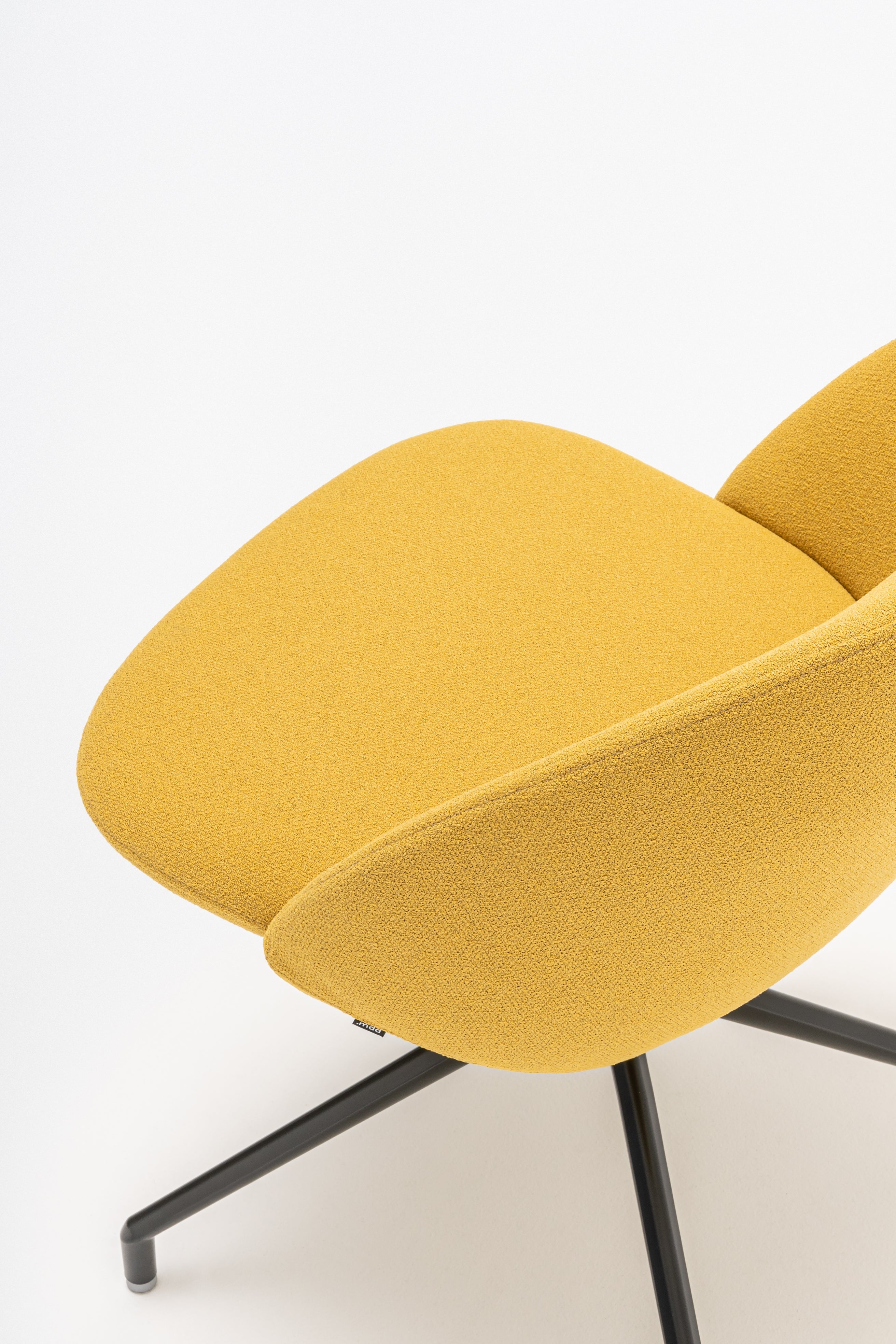 Draaistoel met lage rugleuning PARALEL metalen basis