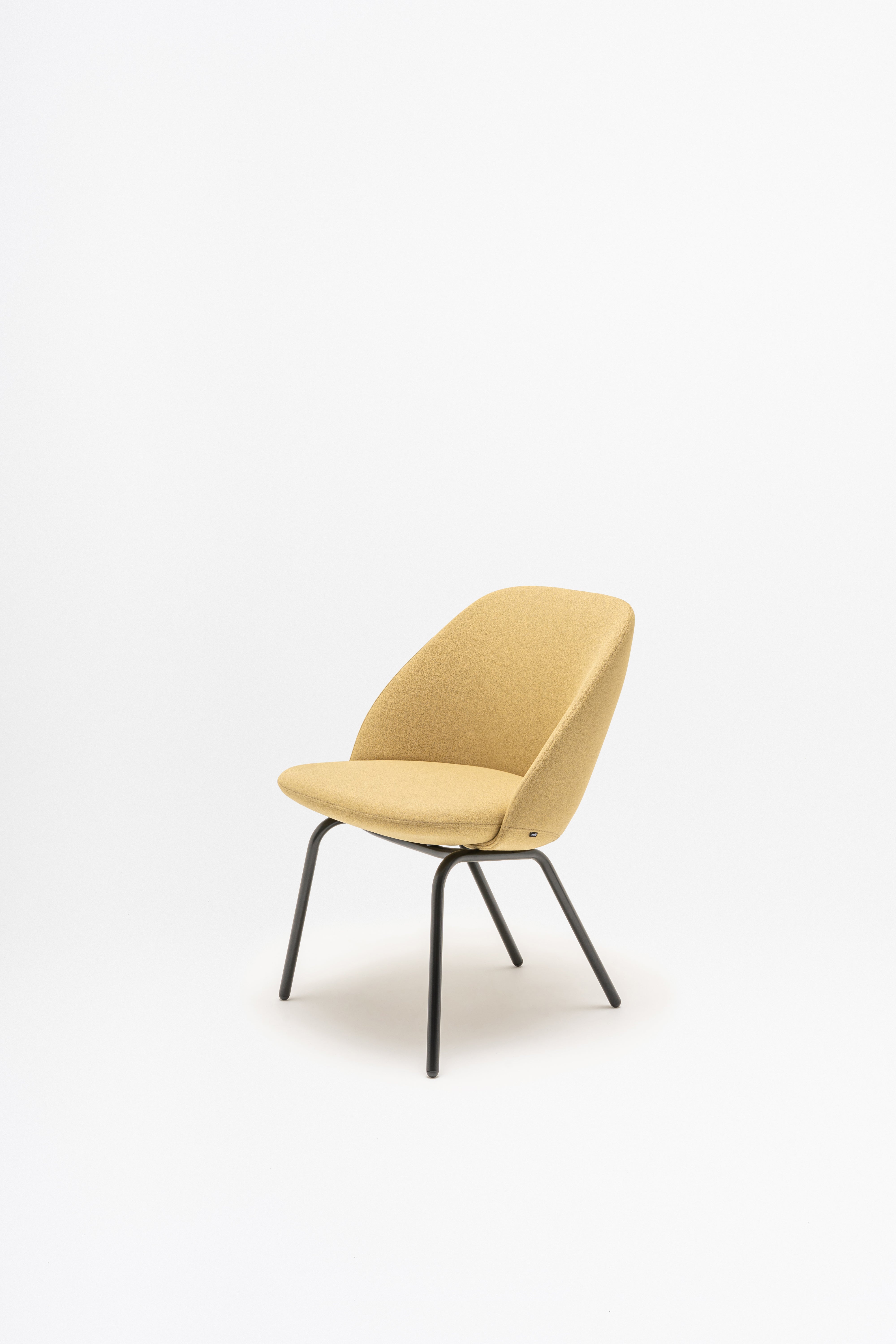 Fauteuil met lage rugleuning PARALEL vierpotige basis