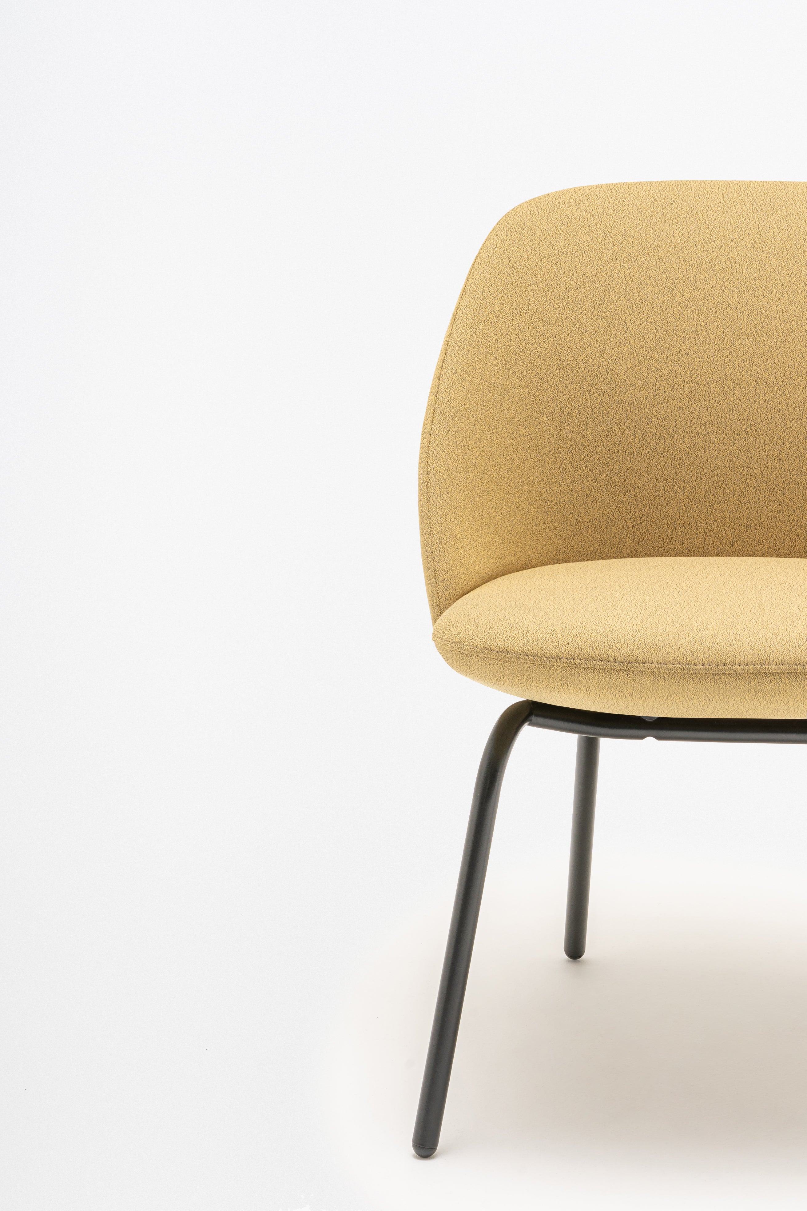 Fauteuil met lage rugleuning PARALEL vierpotige basis