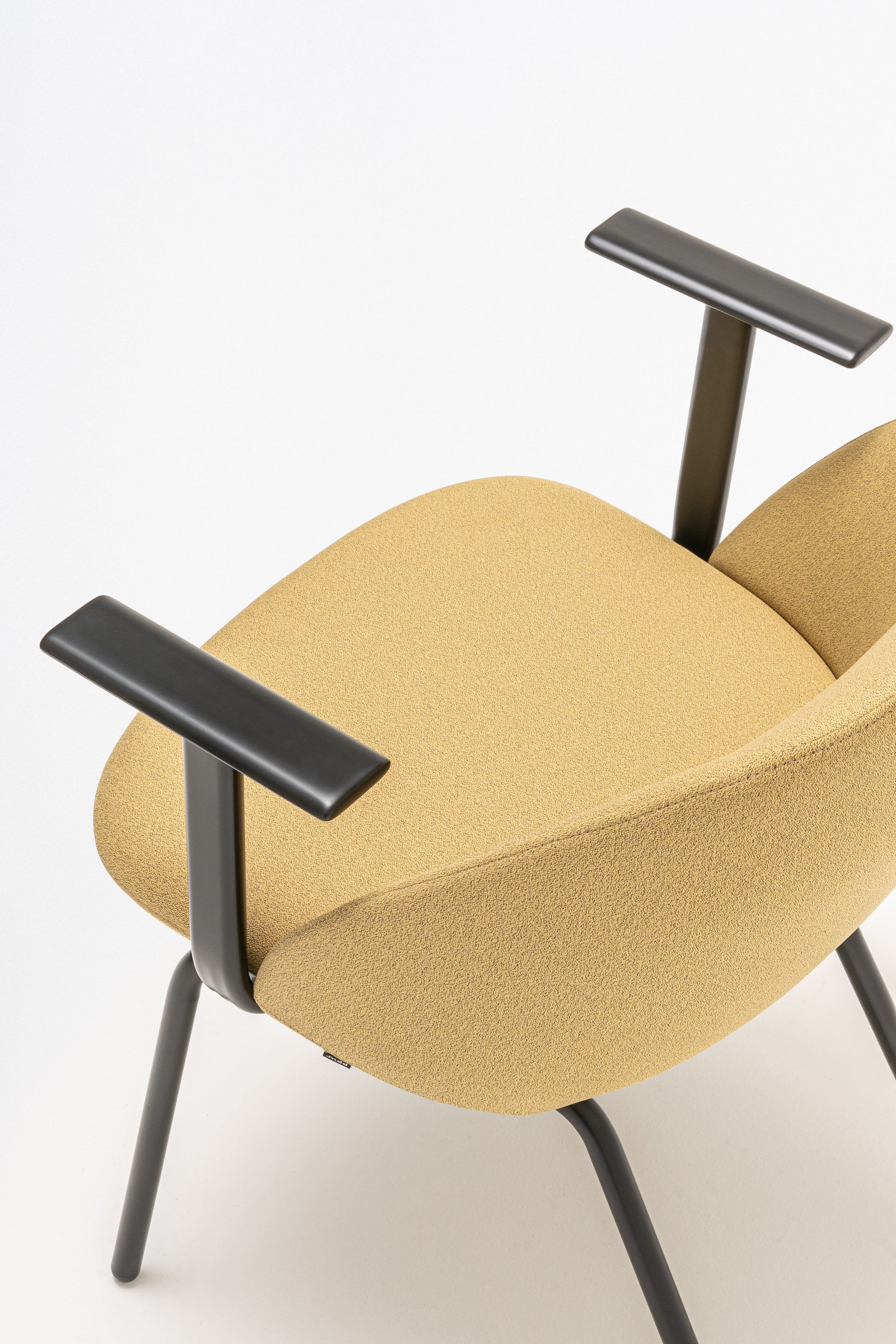 Fauteuil met lage rugleuning PARALEL vierpotige basis