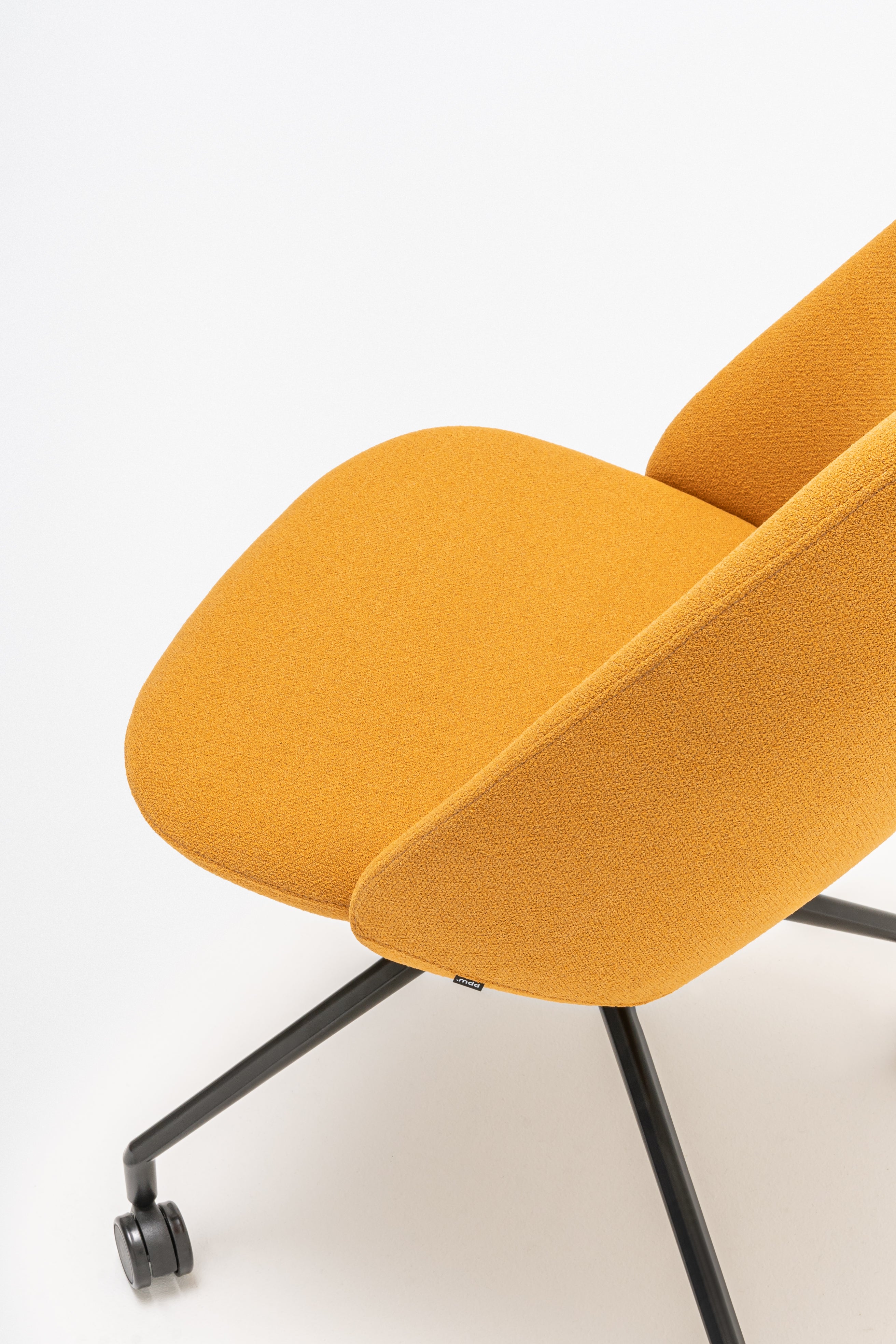 Draaistoel met hoge rugleuning PARALEL metalen basis met wielen voor zachte oppervlakken