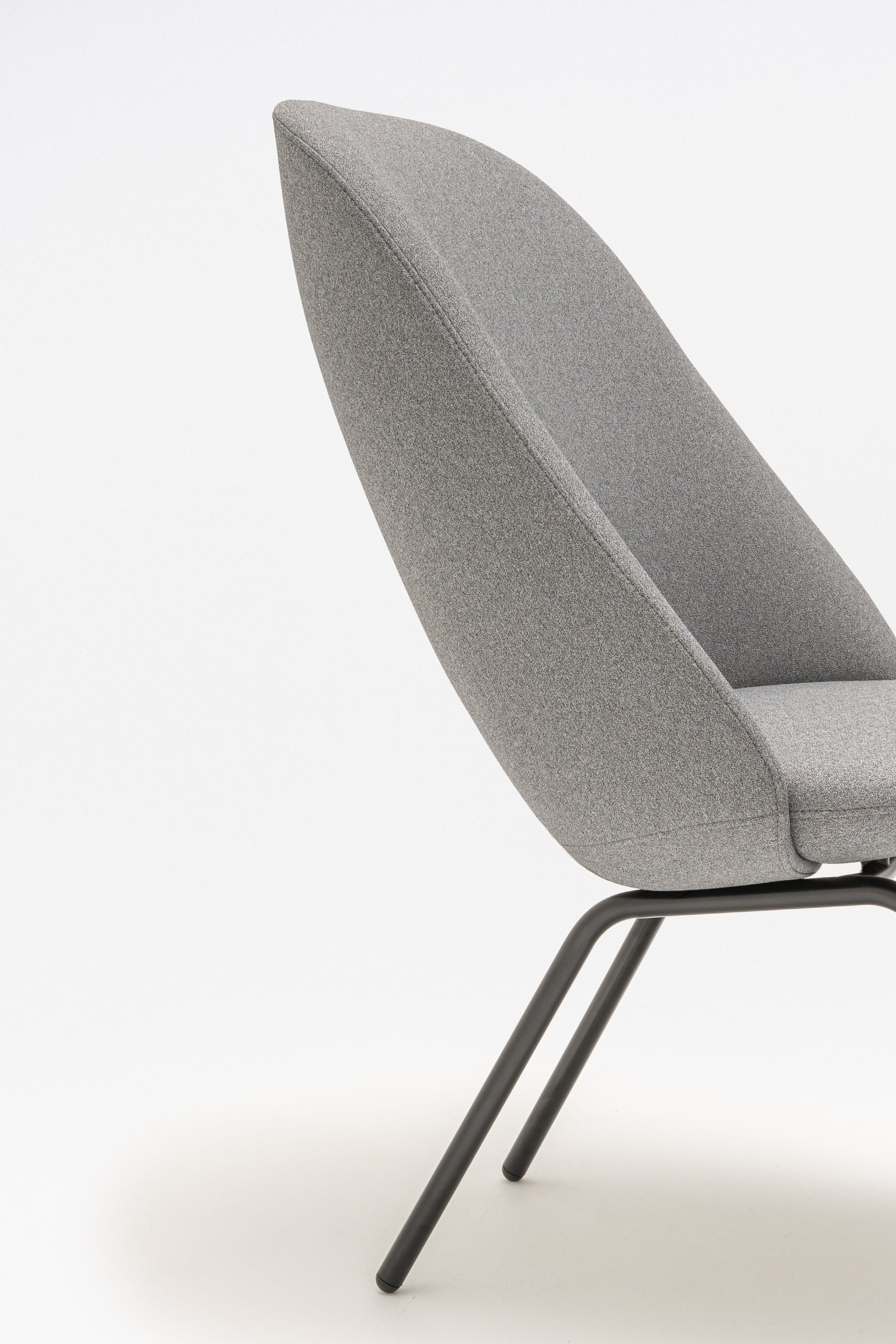 Fauteuil met hoge rugleuning PARALEL vierpotige basis