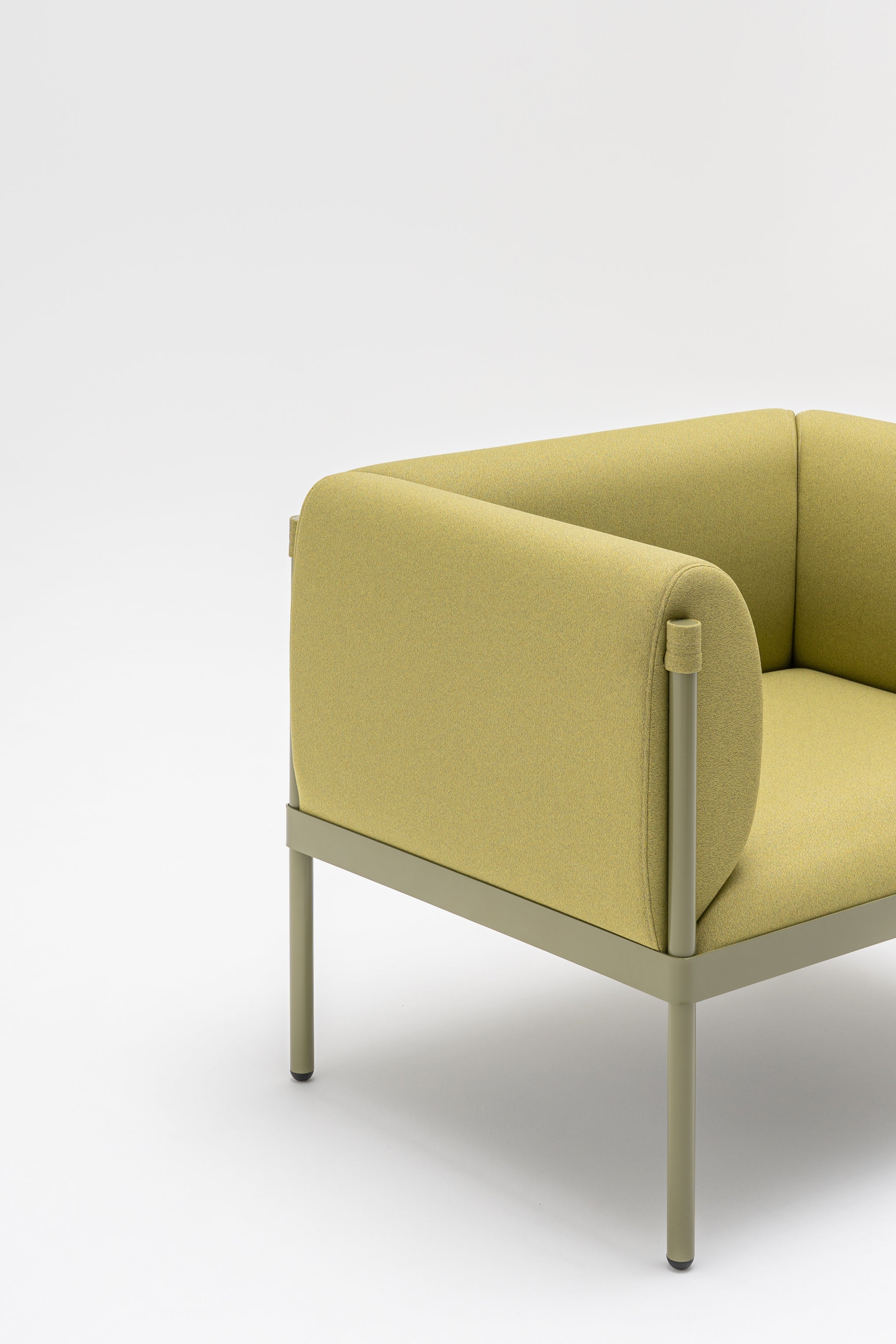 Niedriger gepolsterter Stelzenrohr