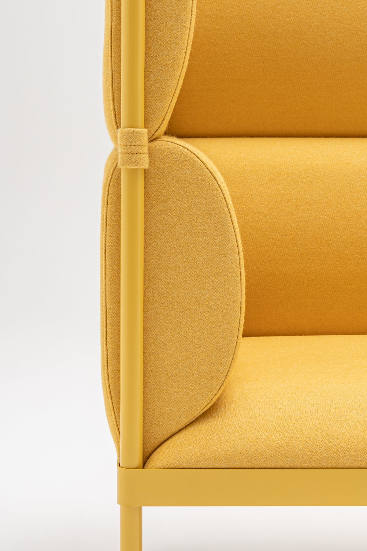 Bank 3-zits hoog STILT gestoffeerd