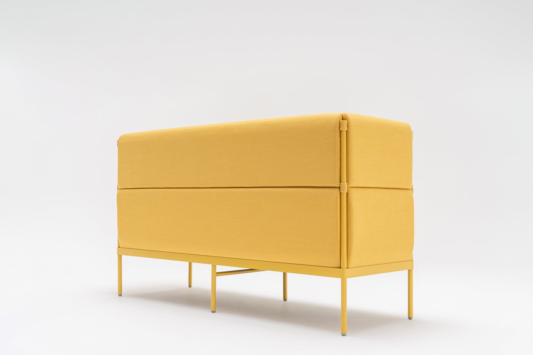 Bank 3-zits hoog STILT gestoffeerd