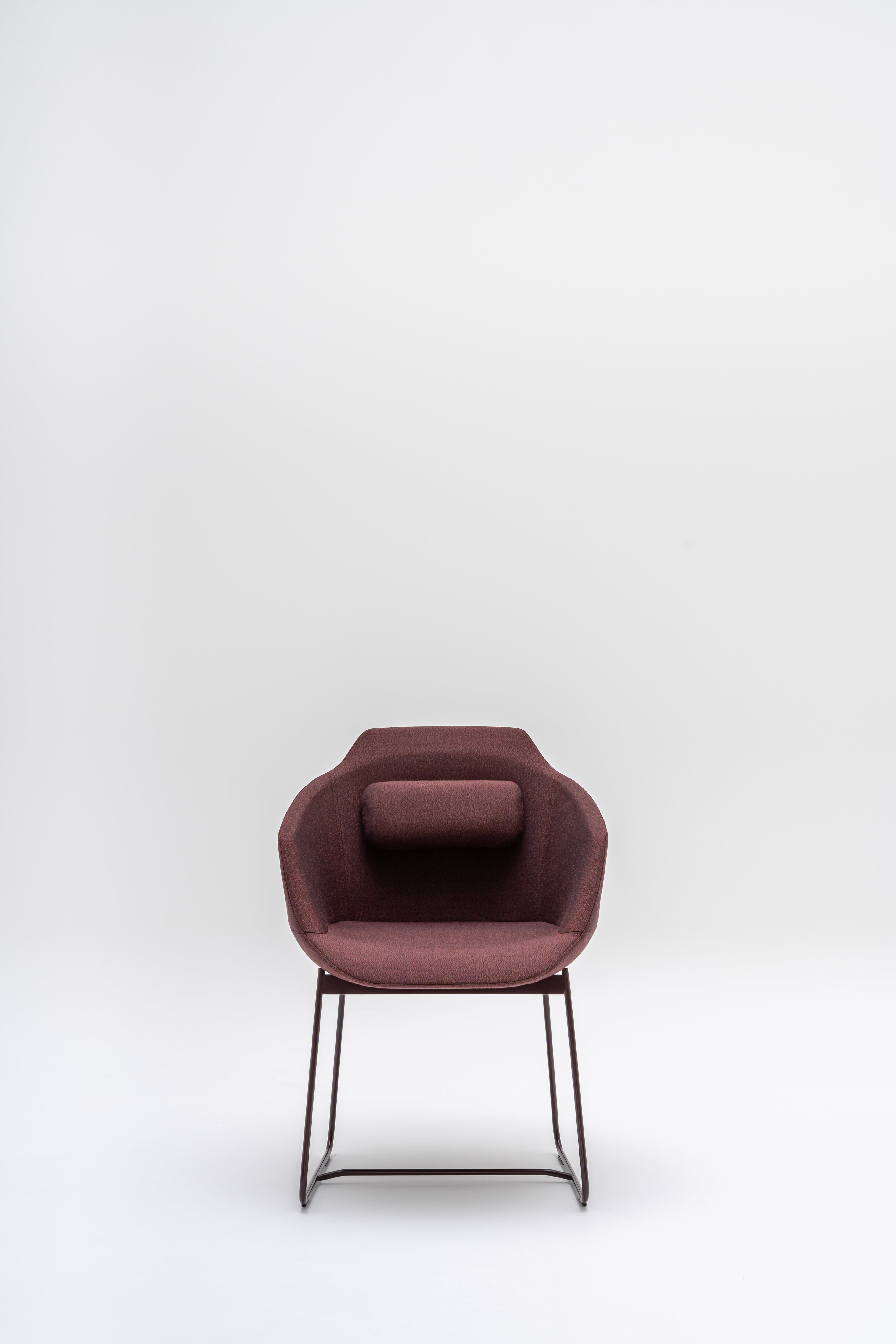 Ultra chair base of the skid with footer to the soft surface