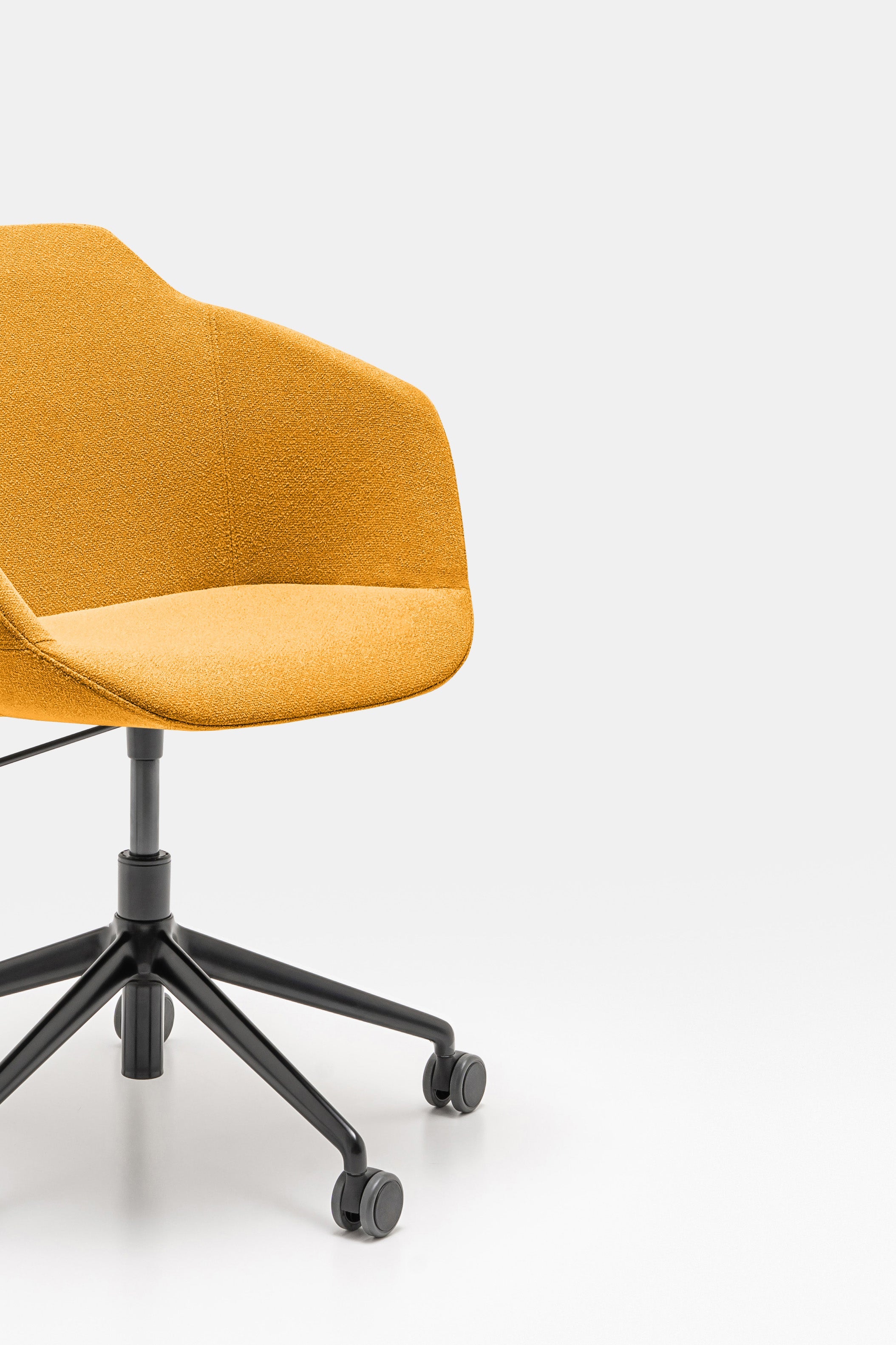 Stoel ULTRA met verstelbare basis en wielen voor zachte oppervlakken