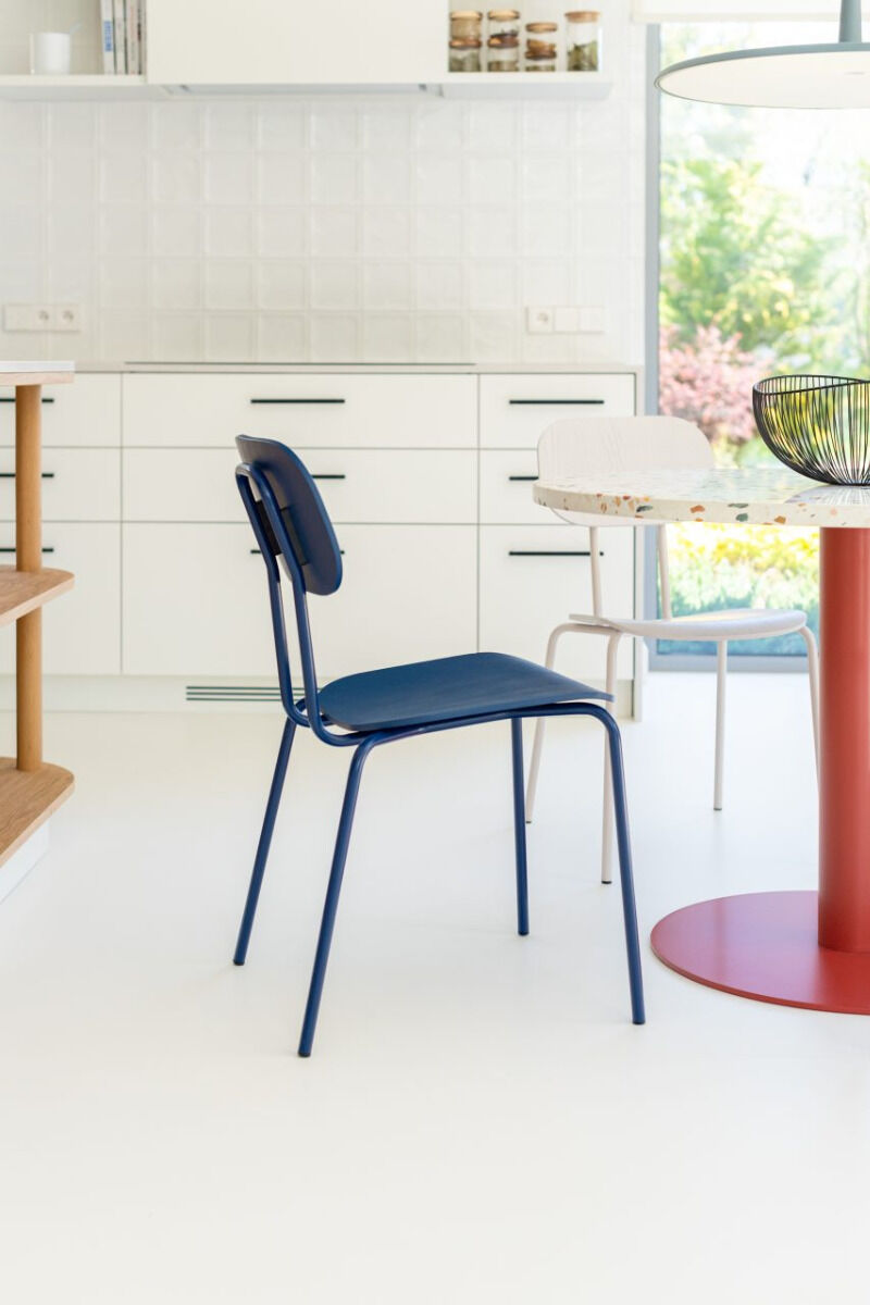 Neuer Schulleiter Beige Base