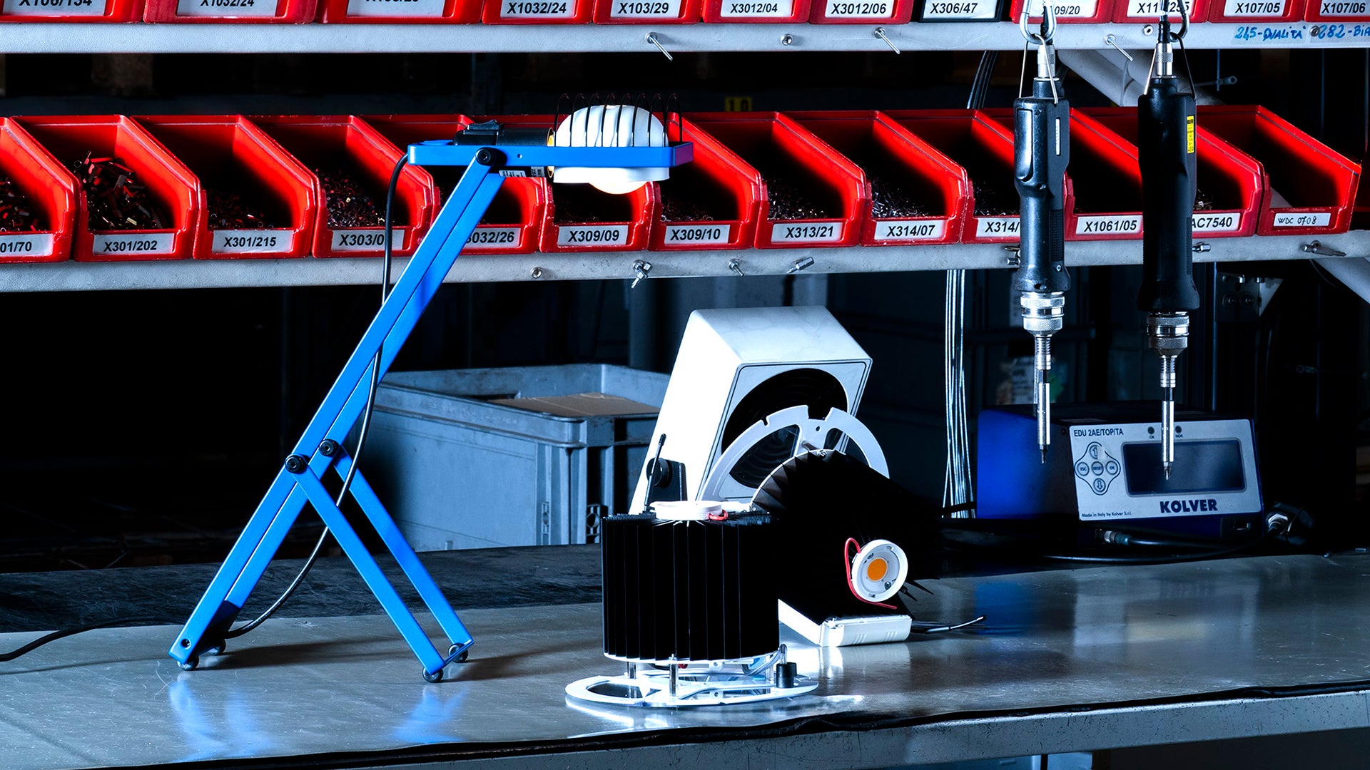 Verstellbare Schreibtischlampe SINTESI blau