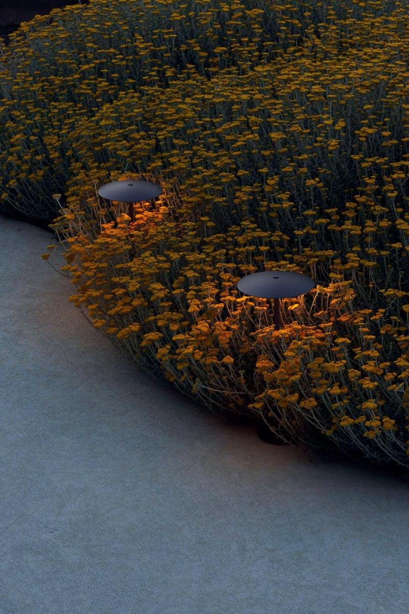 Słupek oświetleniowy GINGER biały Marset Eye on Design