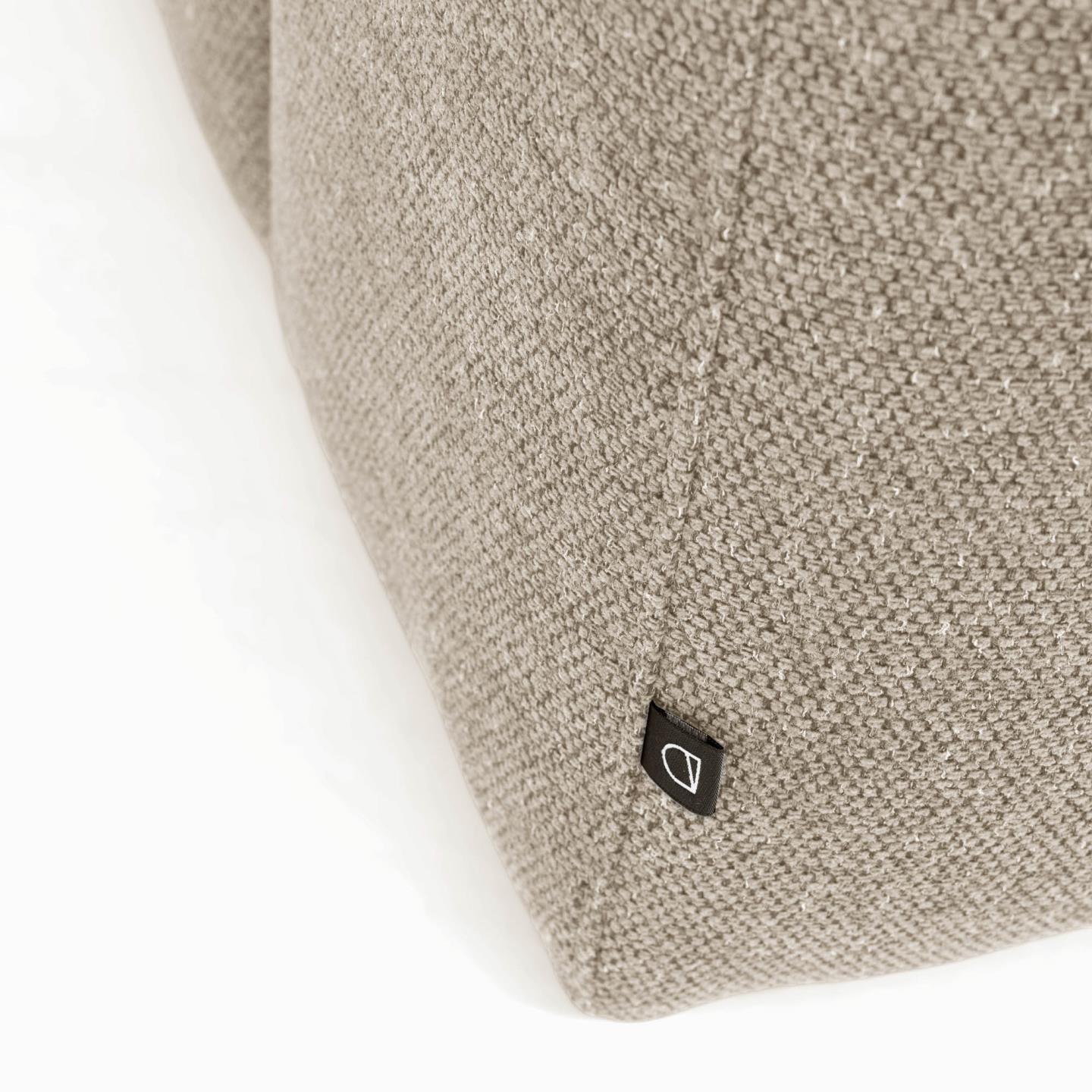 Sofa 2-osobowa BLOK beżowy szenil La Forma Eye on Design