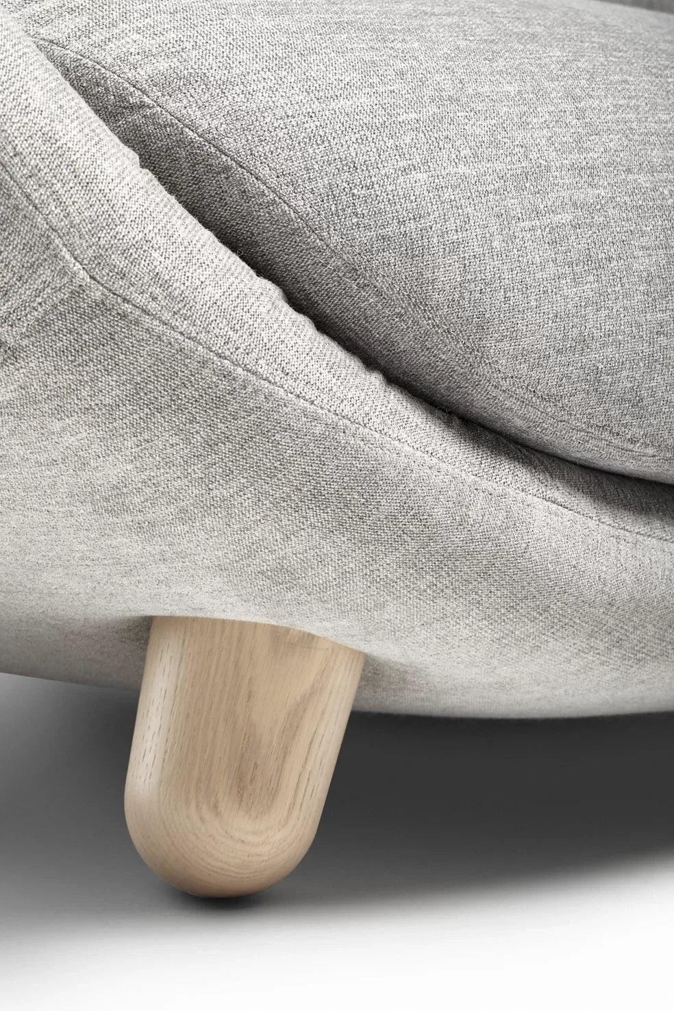 Sofa 2-osobowa LOVE tapicerowany Moooi Eye on Design