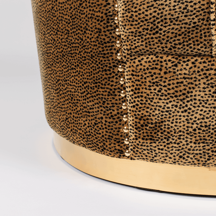 Sofa TOO PRETTY TO SIT ON panterka Bold Monkey Eye on Design