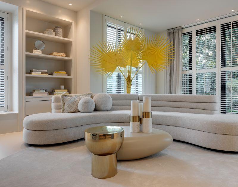 Sofa w tkaninie boucle LENNOX kremowy Eichholtz Eye on Design