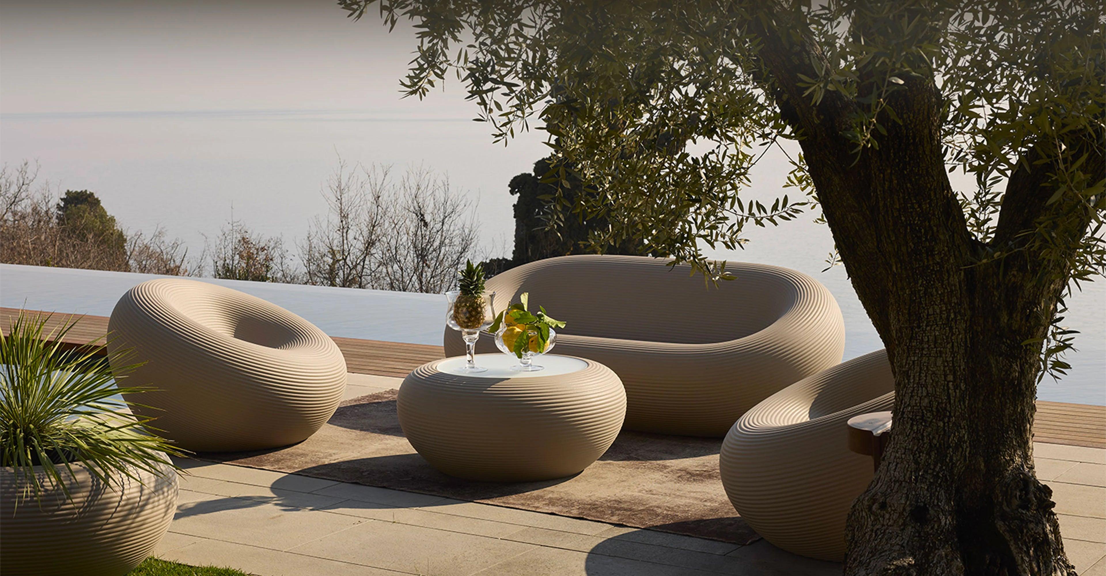 Sofa zewnętrzna NAMI szary Qeeboo Eye on Design