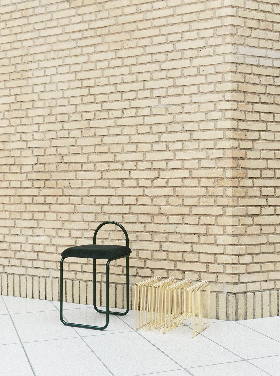 Stojak na czasopisma CURVA złoty AYTM Eye on Design