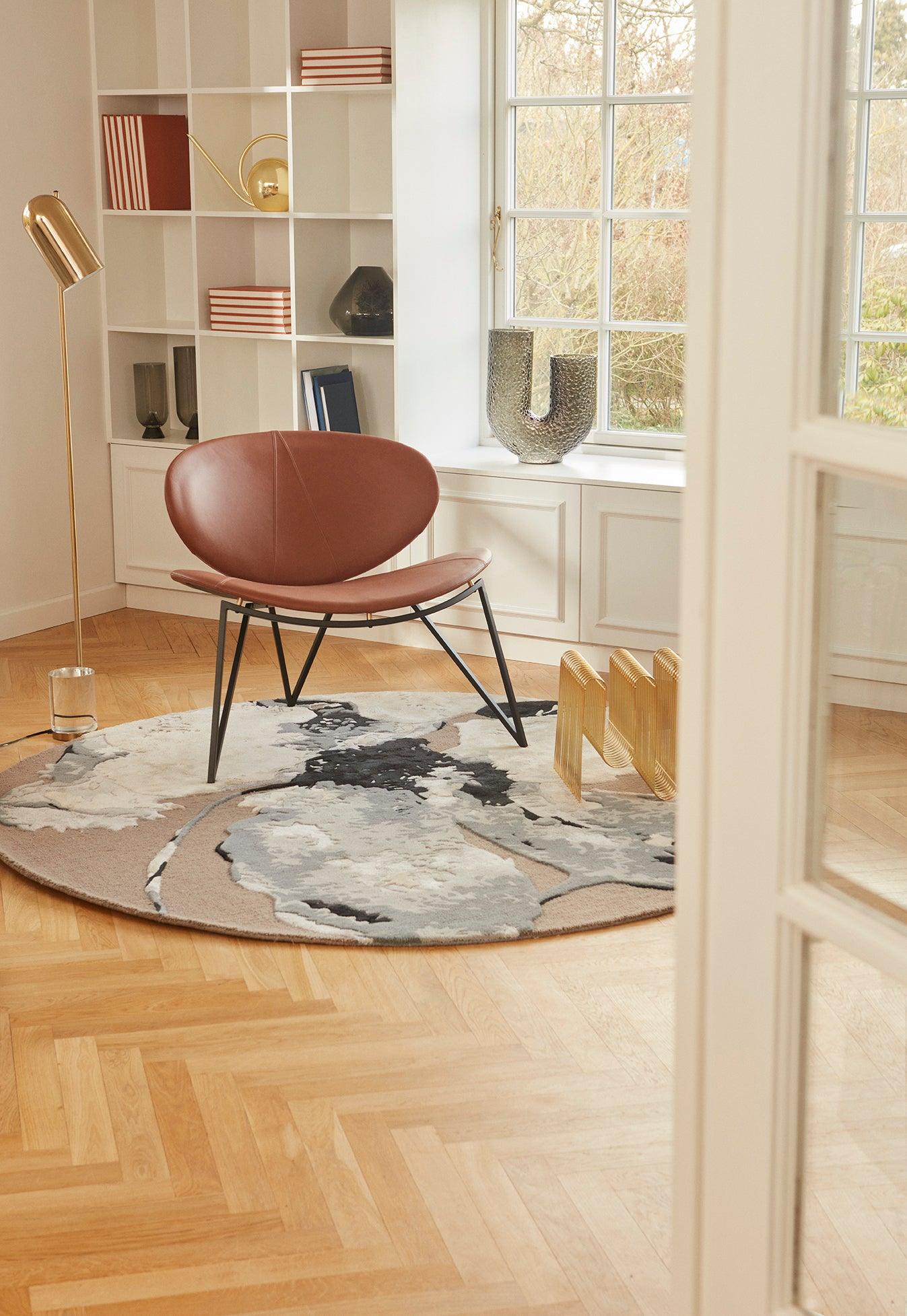 Stojak na czasopisma CURVA złoty AYTM Eye on Design