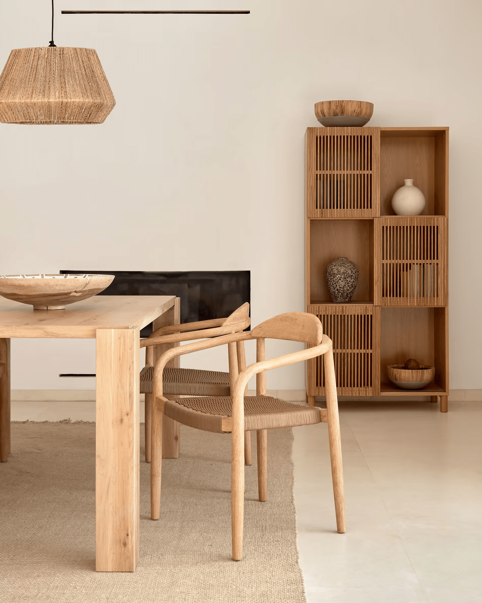 Stół DEYANIRA drewno dębowe La Forma Eye on Design