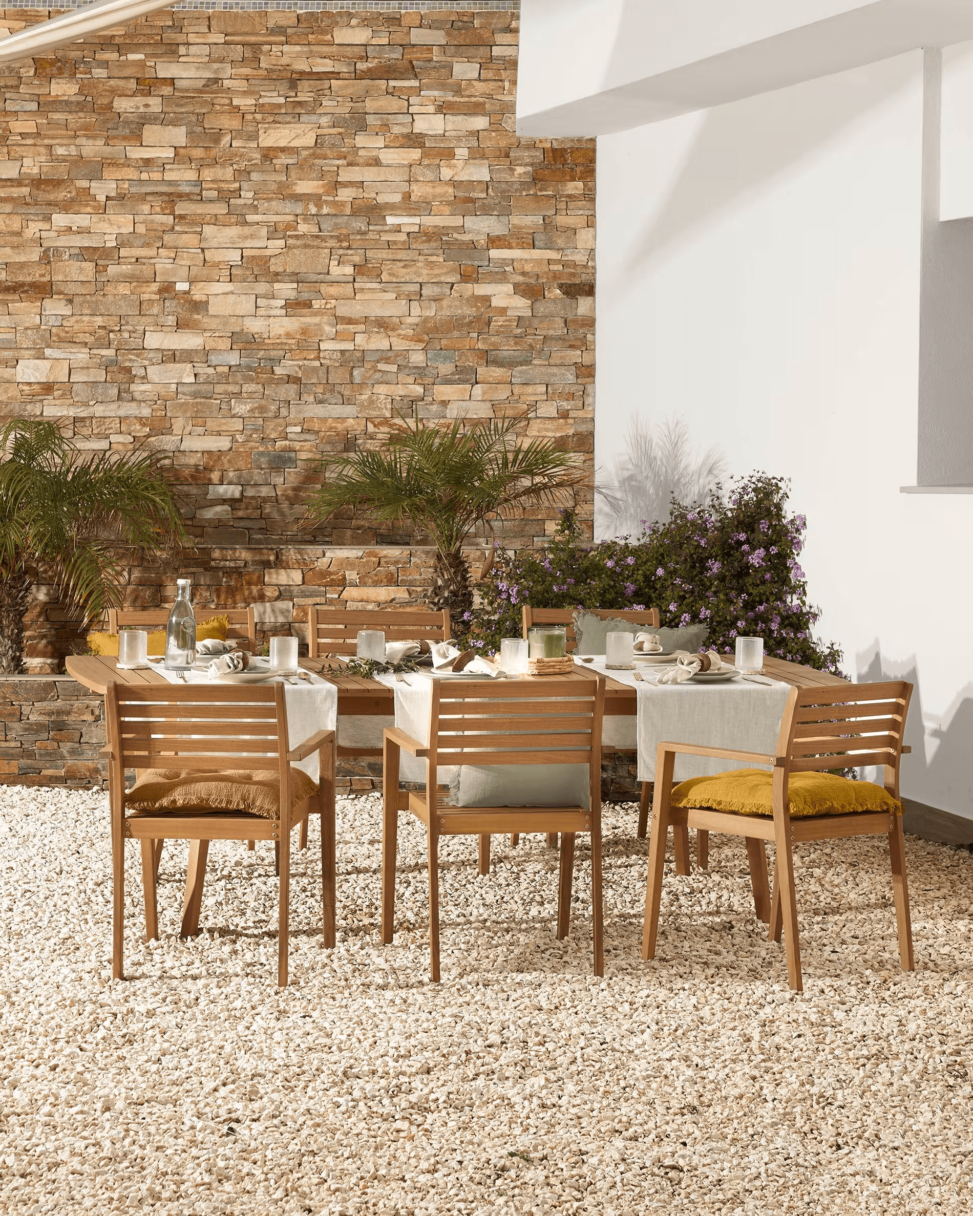 Stół ogrodowy rozkładany HANZEL lite drewno eukaliptusowe La Forma Eye on Design