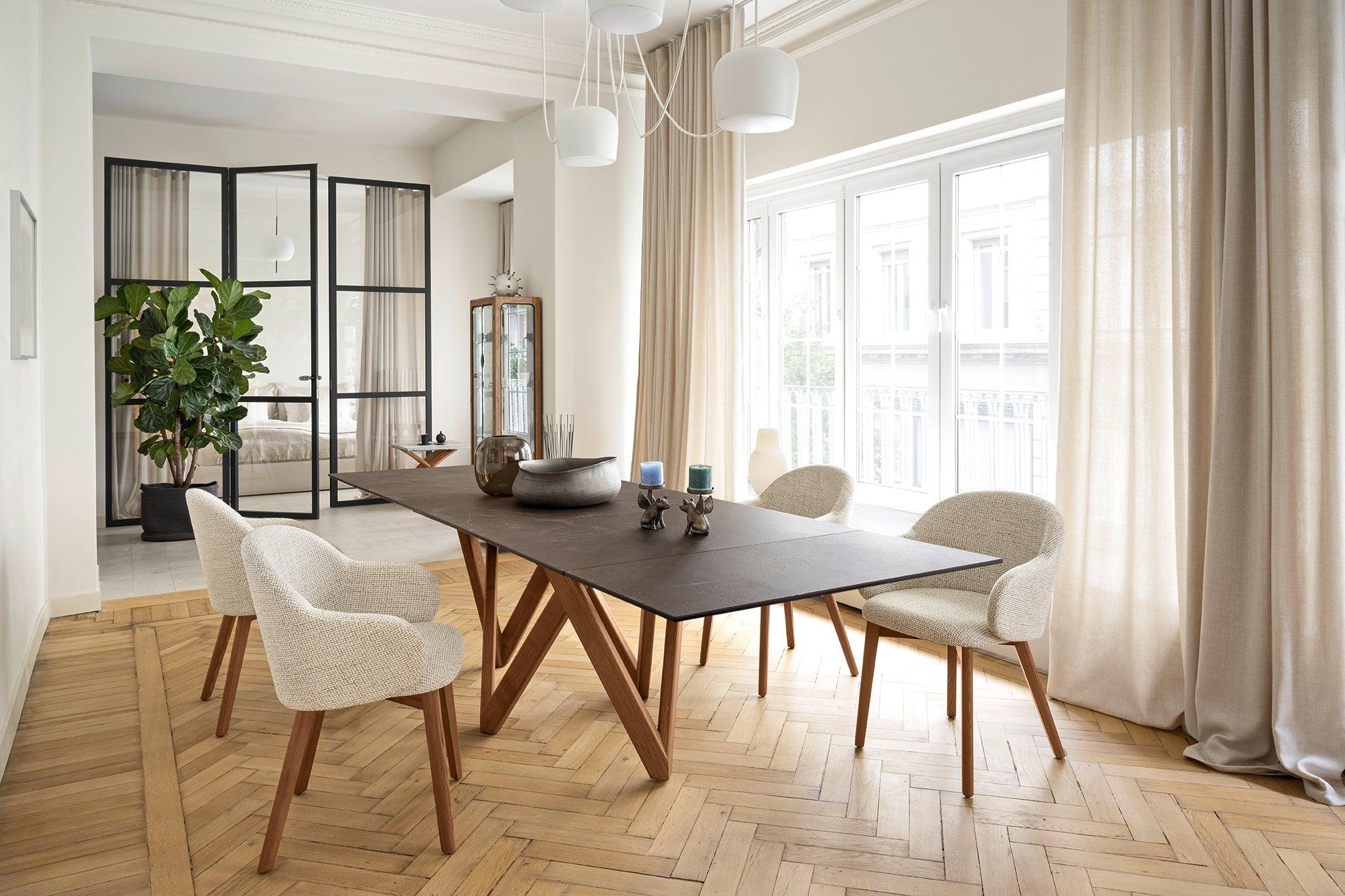 Stół prostokątny CARTESIO jasnoszara ceramika z drewnianą podstawą Calligaris Eye on Design