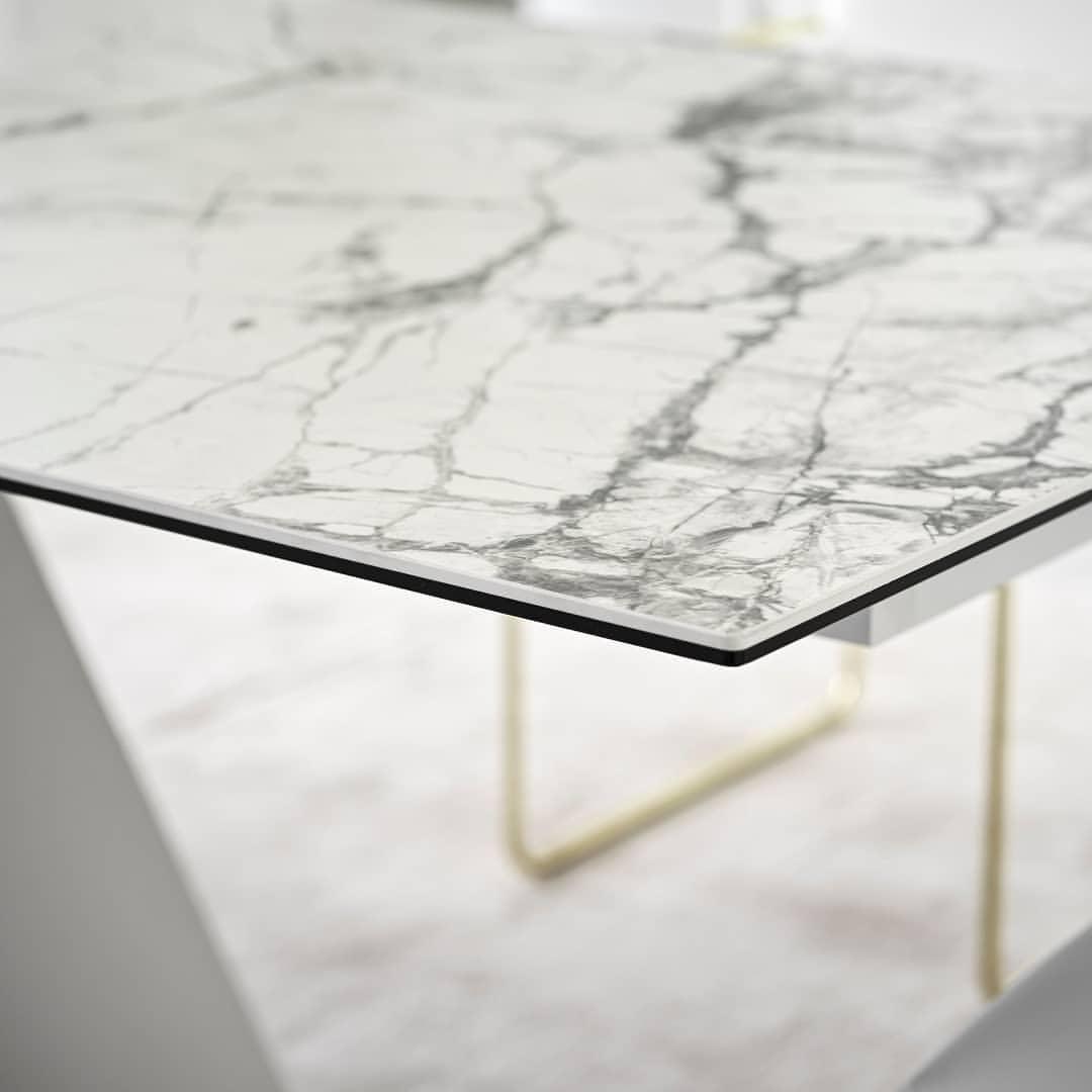 Stół prostokątny rozkładany ICARO jasnoszara ceramika, marka Calligaris