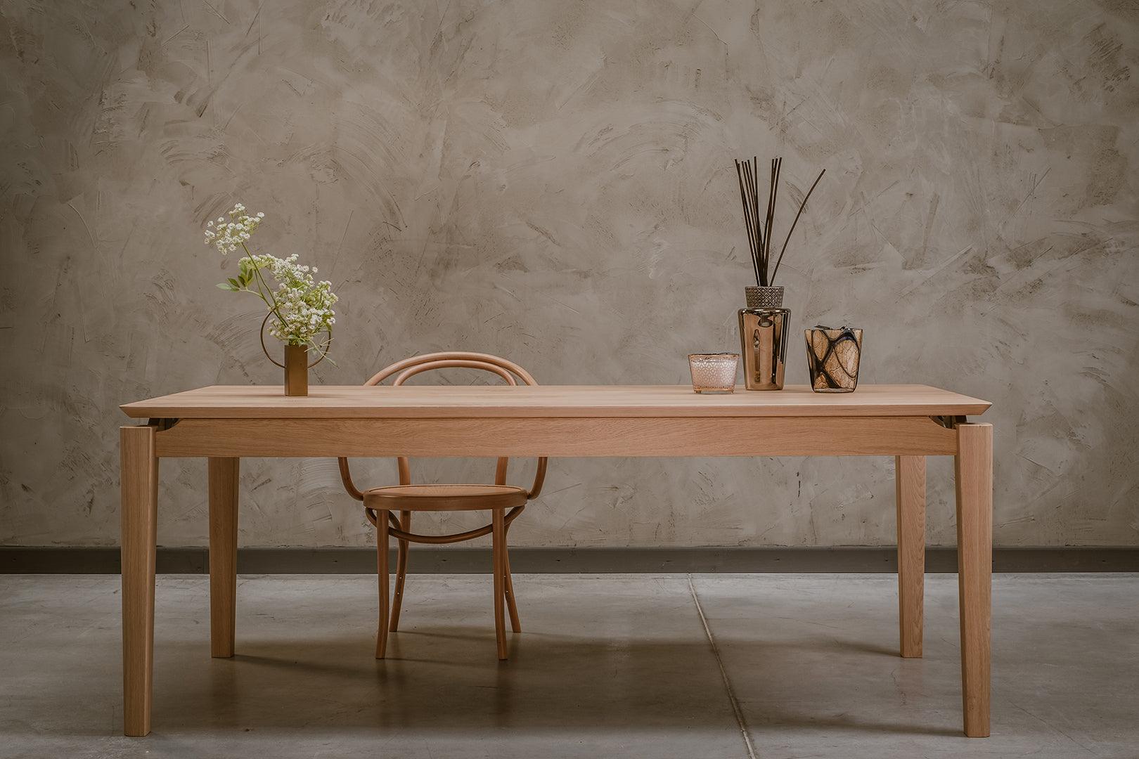 Stół rozkładany CHAMFER lite drewno Selfia Eye on Design