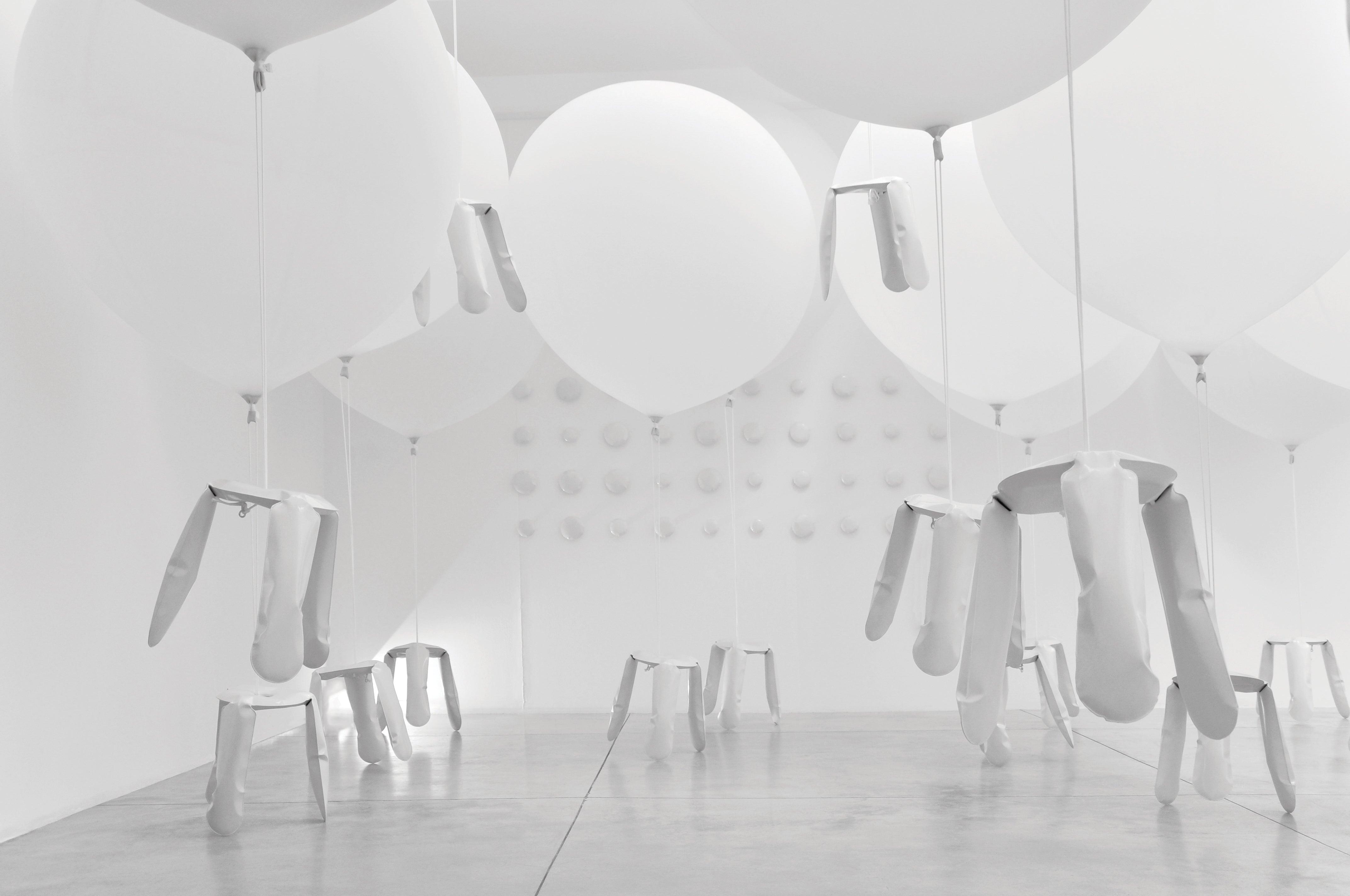 Stołek PLOPP biały Zieta Studio Eye on Design