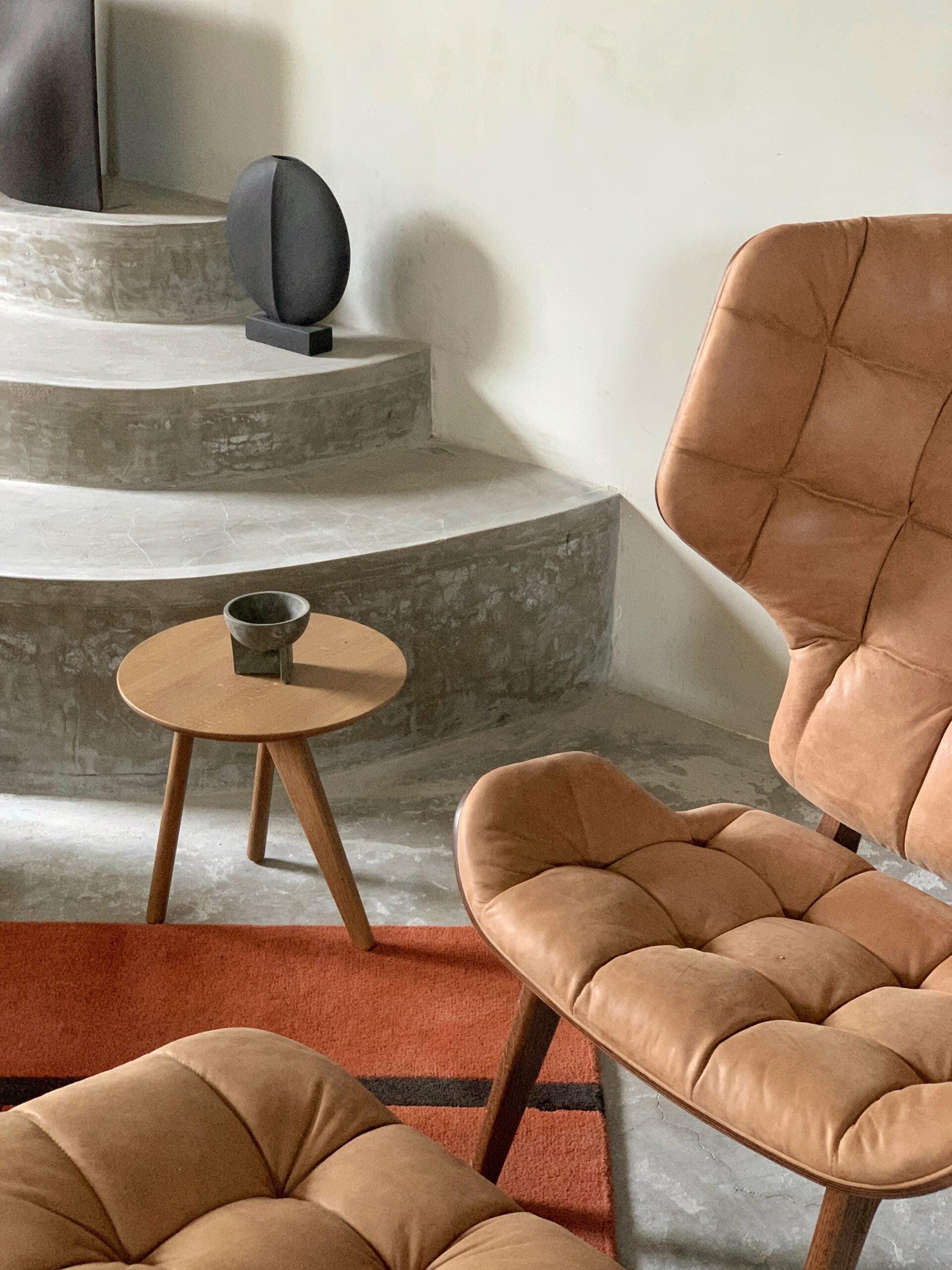 Stolik boczny FIN brązowy NORR11 Eye on Design