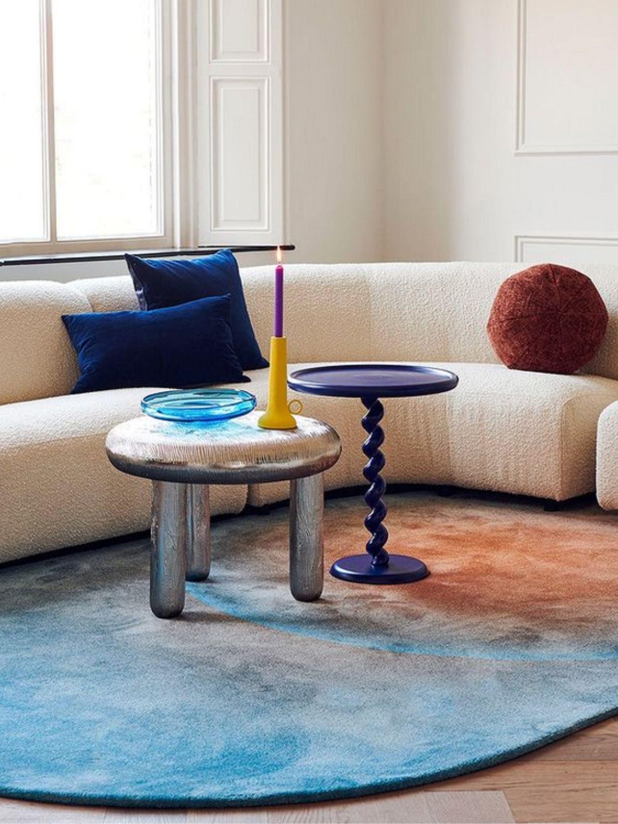 Stolik boczny TWISTER ciemnoniebieski Pols Potten Eye on Design