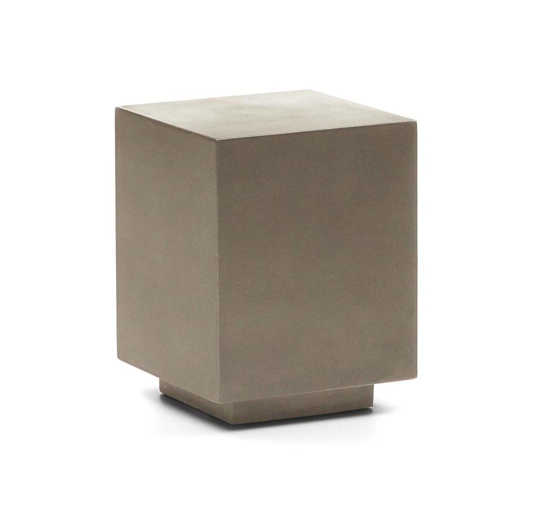 Stolik boczny z cementu RUSTELLA szary La Forma Eye on Design