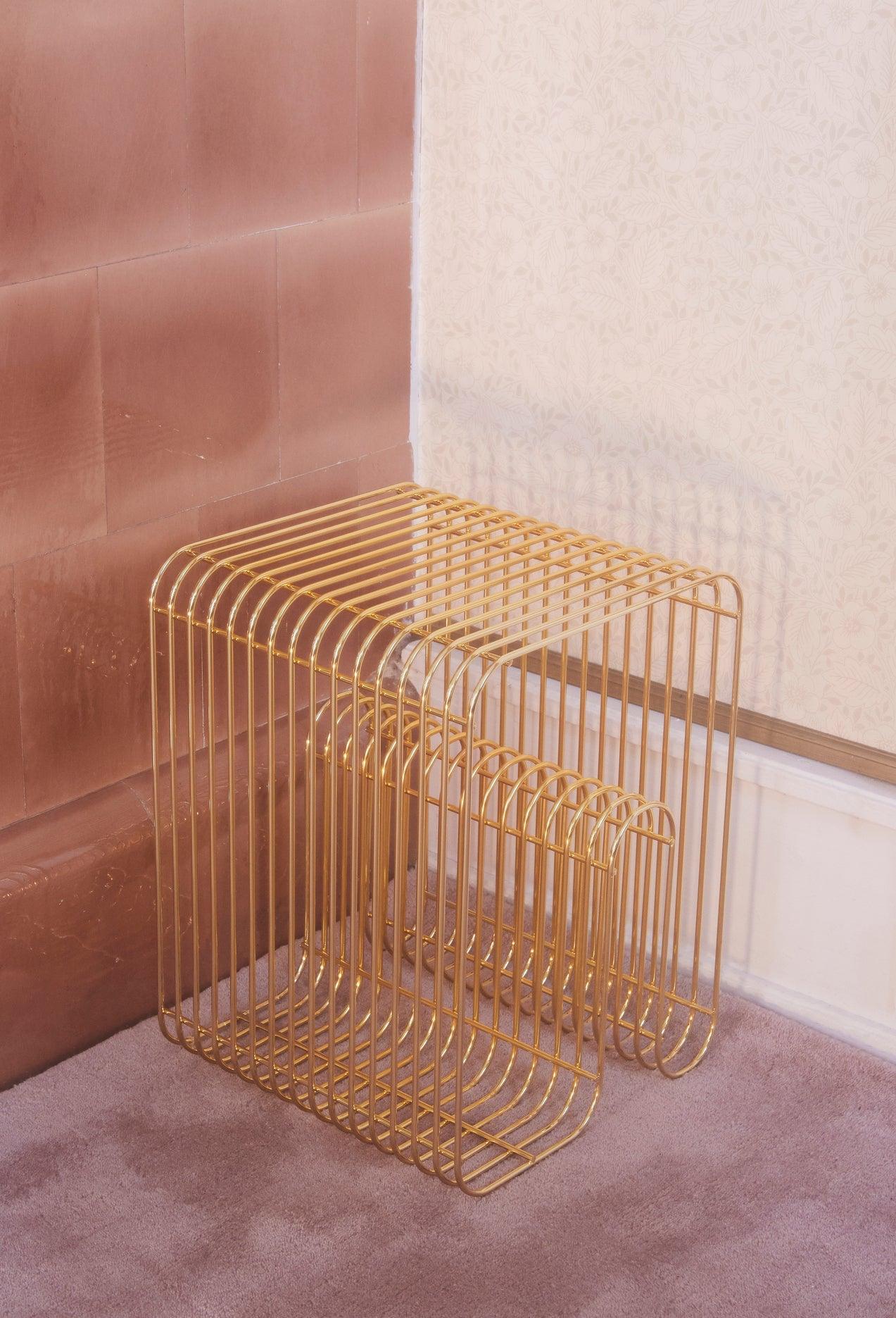 Stolik CURVA złoty AYTM Eye on Design