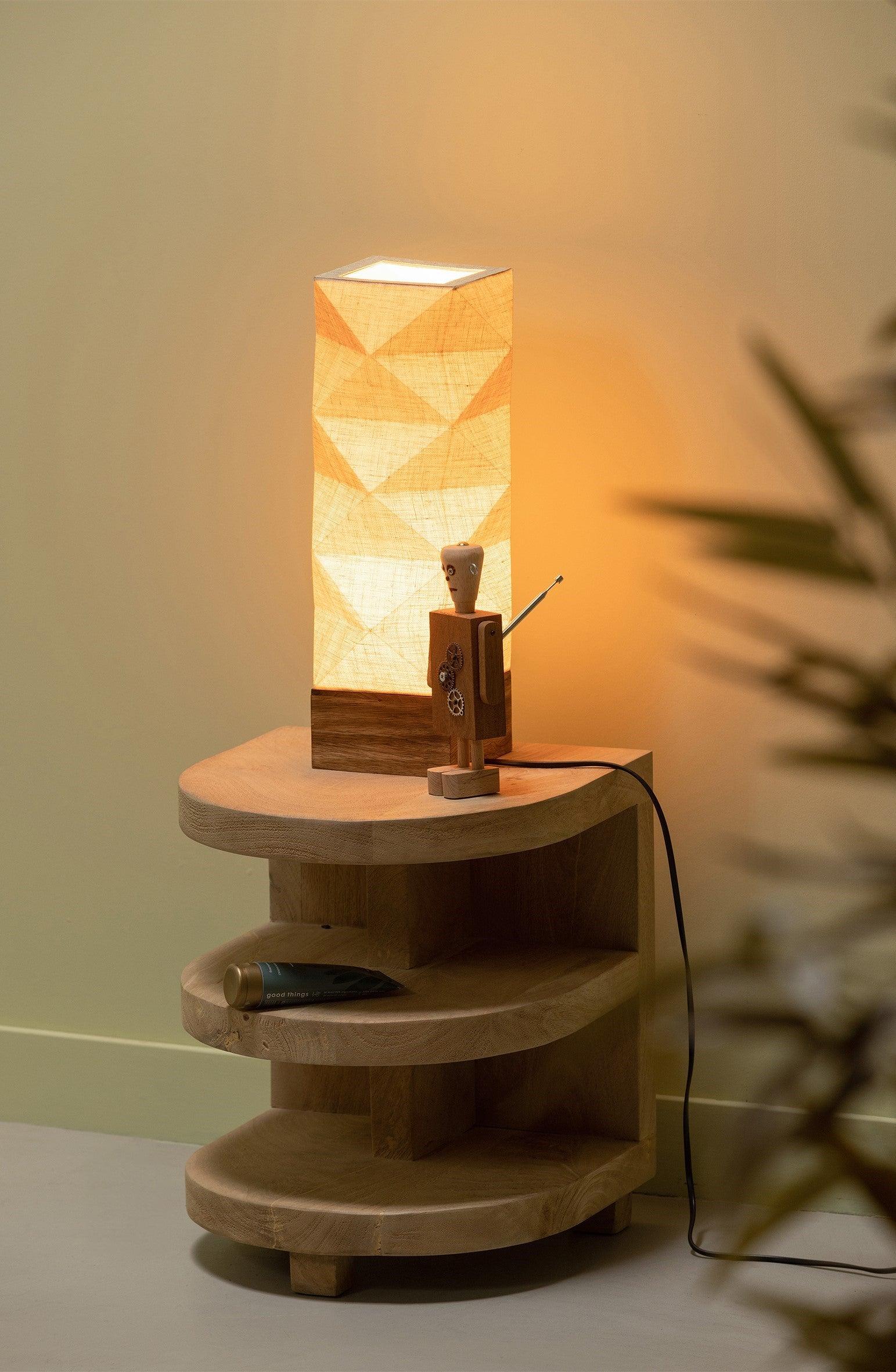 Stolik DARREN z drewna mangowego Woood Eye on Design