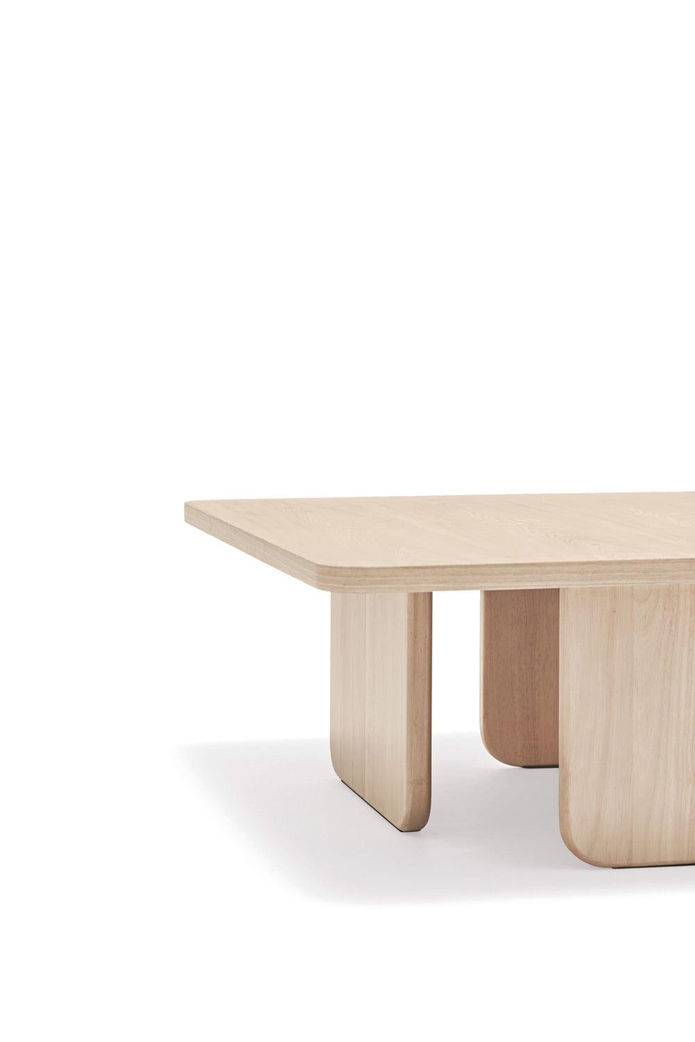 Stolik kawowy ARQ drewniany Teulat Eye on Design