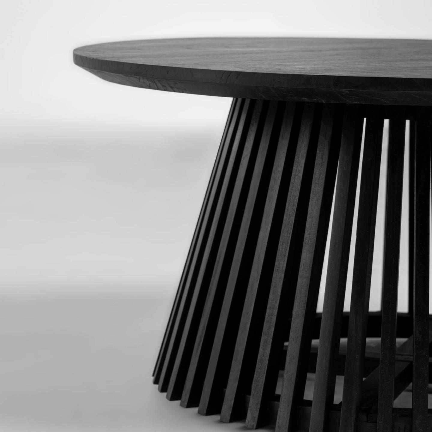 Stolik kawowy JEANETTE czarne drewno mindi La Forma Eye on Design