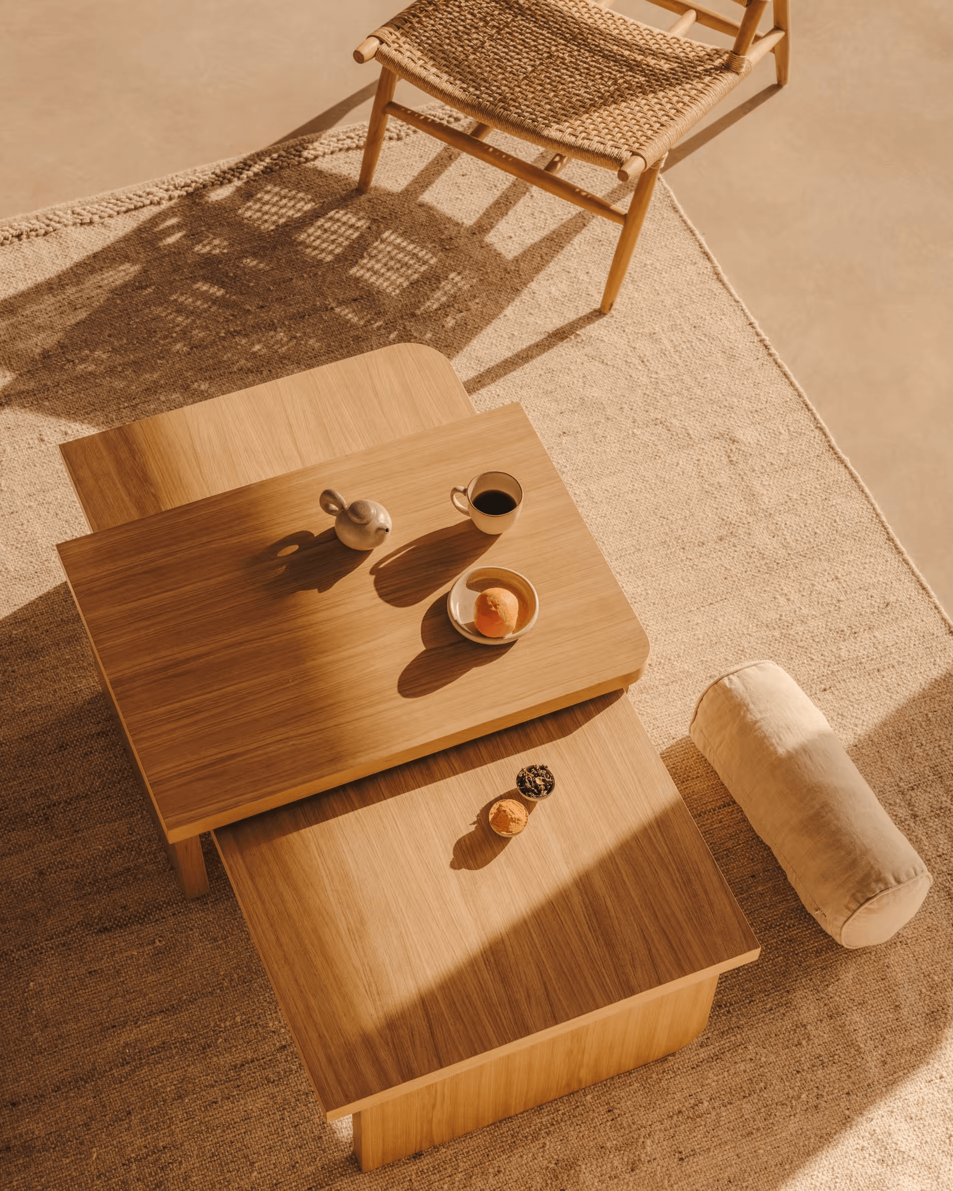 Stolik kawowy OAQ fornir dębowy La Forma Eye on Design