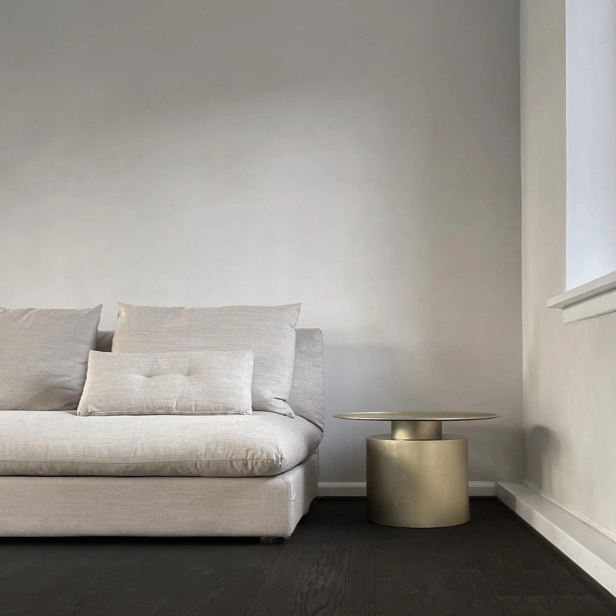 Stolik kawowy PILLAR mosiądz 101 Copenhagen Eye on Design