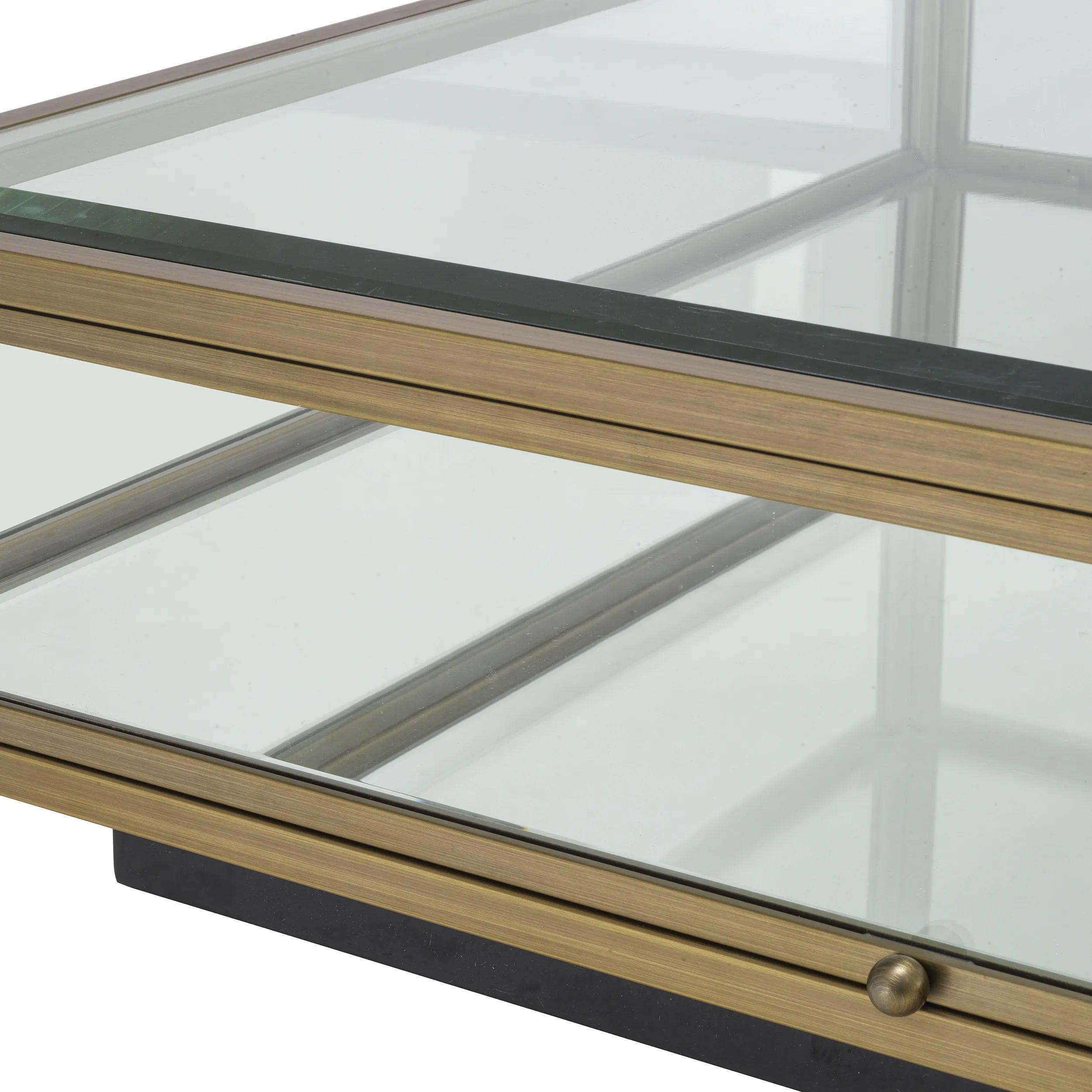 Stolik kawowy RYAN szczotkowany mosiądz Eichholtz Eye on Design