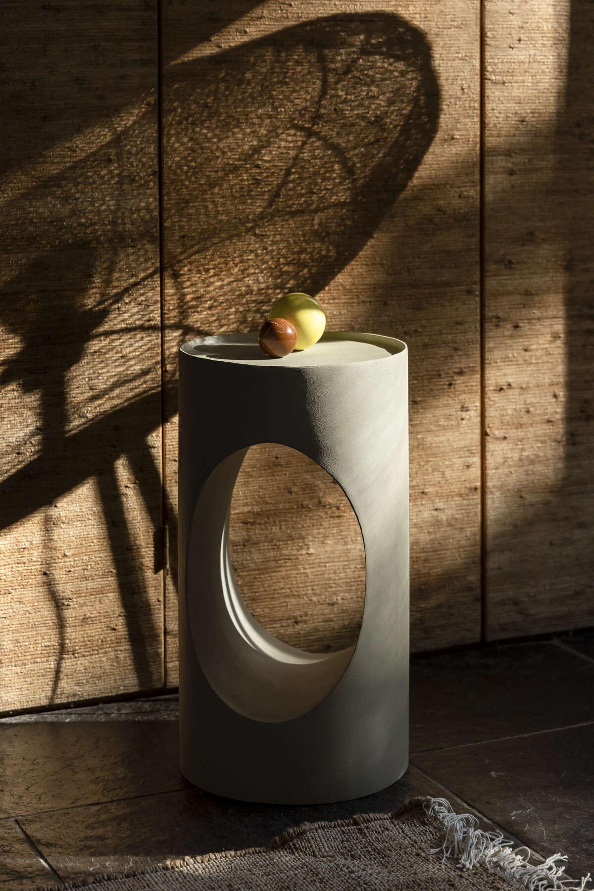 Stolik SAI piaskowy Dutchbone Eye on Design