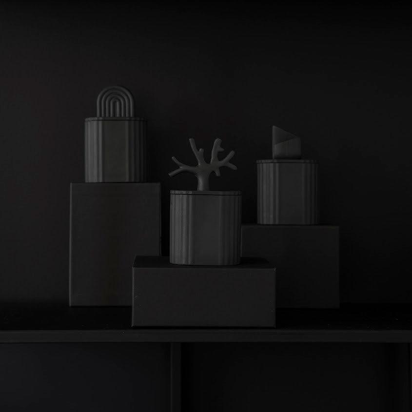 Świeca zapachowa KI czarny – Kyuka Design