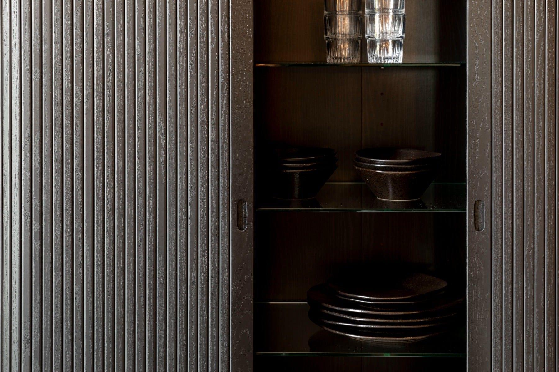 Szafka BARBIER czarny dąb Zuiver Eye on Design