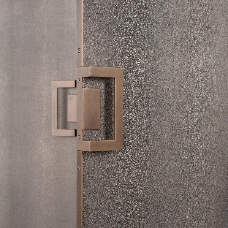 Szafka barowa BLOOMINGVILLE drewno dębowe ze złotym Richmond Interiors Eye on Design