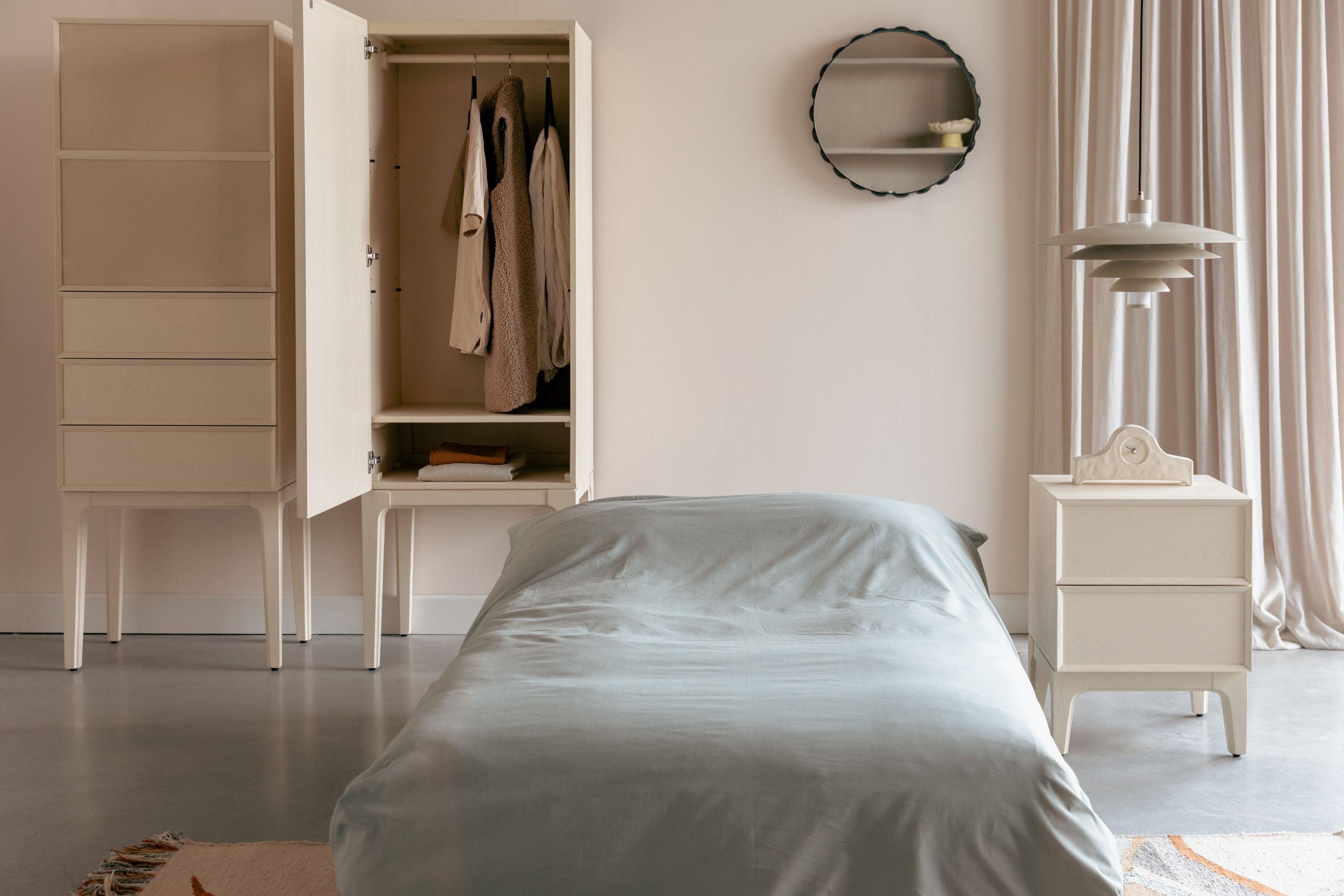 Szafka JUNE kremowy Zuiver Eye on Design